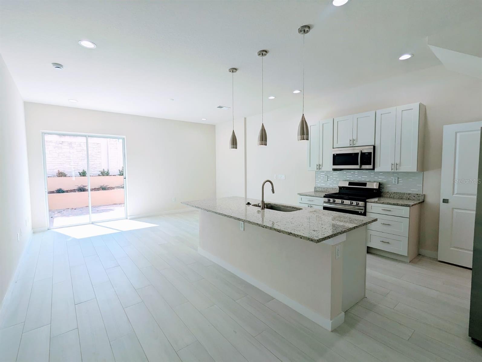 Image 3 of 17 For 7591 Sunflower Circle