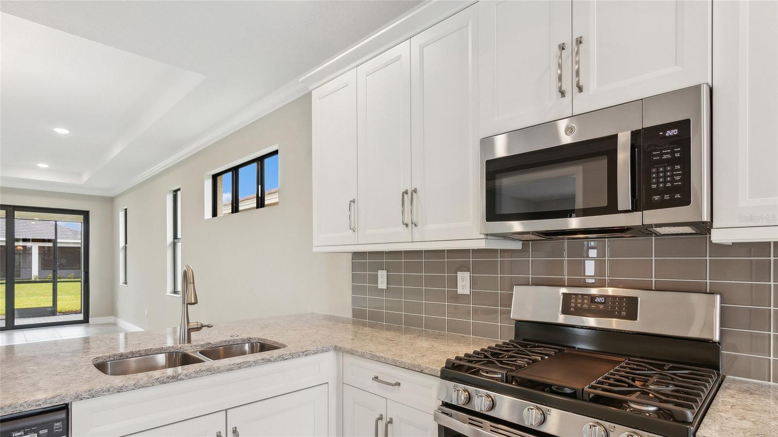 Image 2 of 63 For 4915 Carova Way