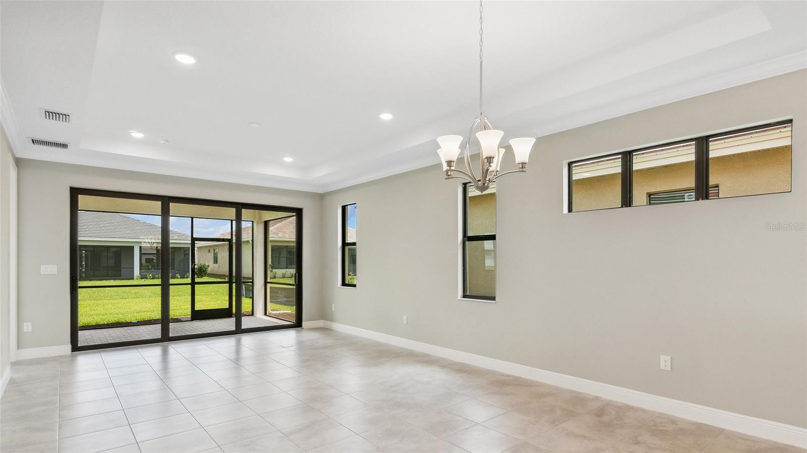 Image 6 of 63 For 4915 Carova Way