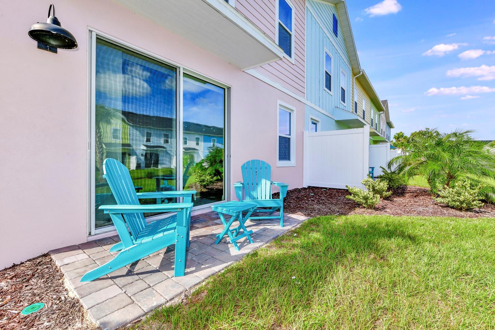 Image 4 of 43 For 8103 Coconut Place
