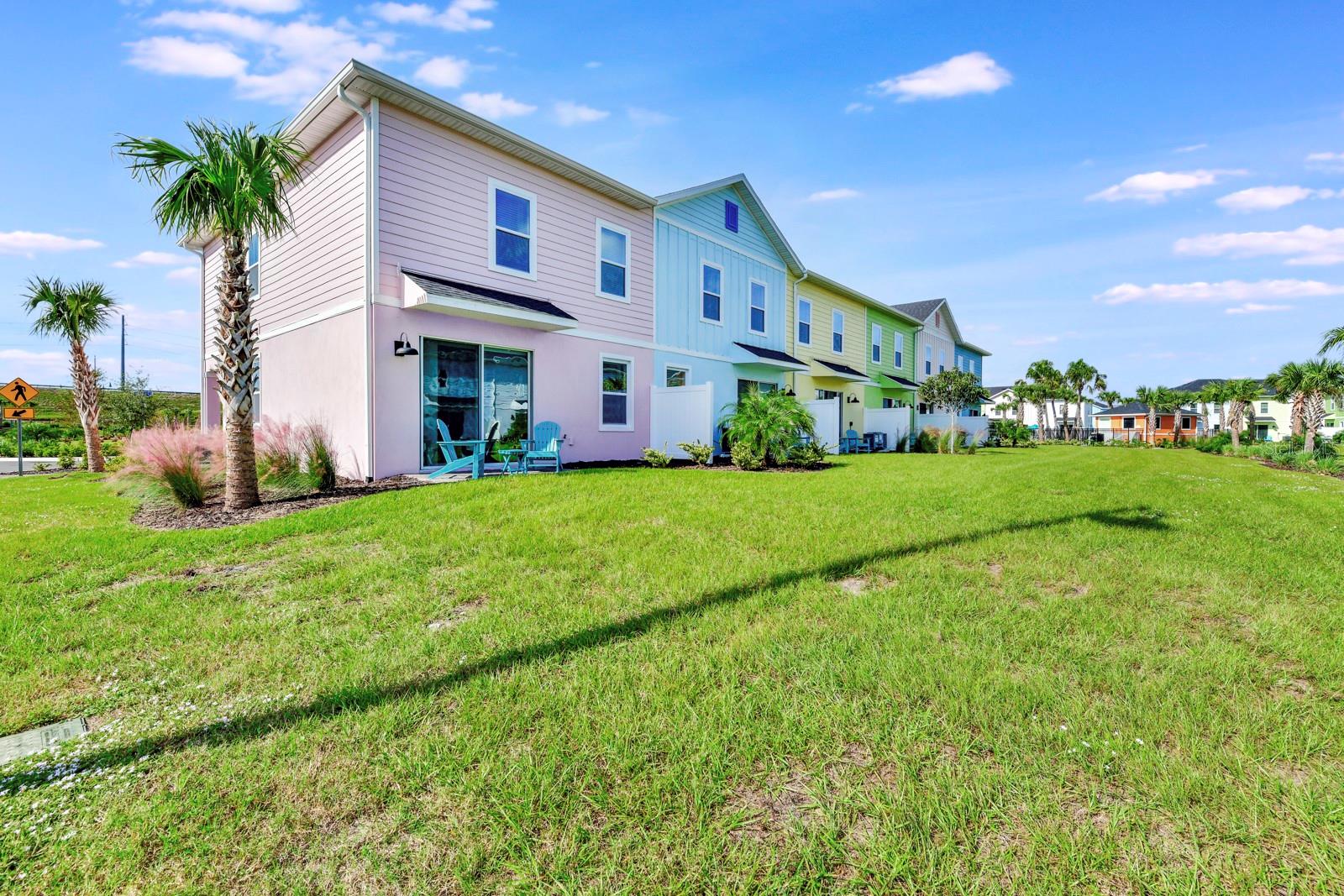 Image 5 of 43 For 8103 Coconut Place