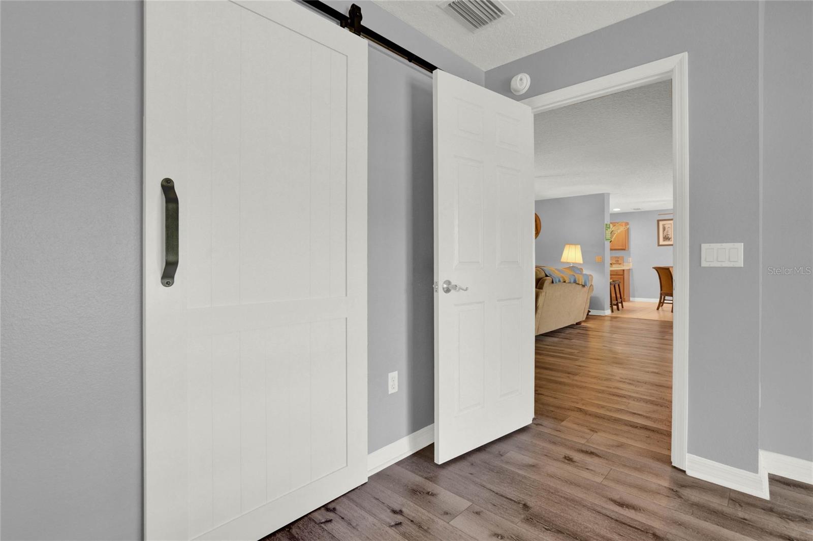 Image 27 of 53 For 4223 Arlington Ridge Boulevard