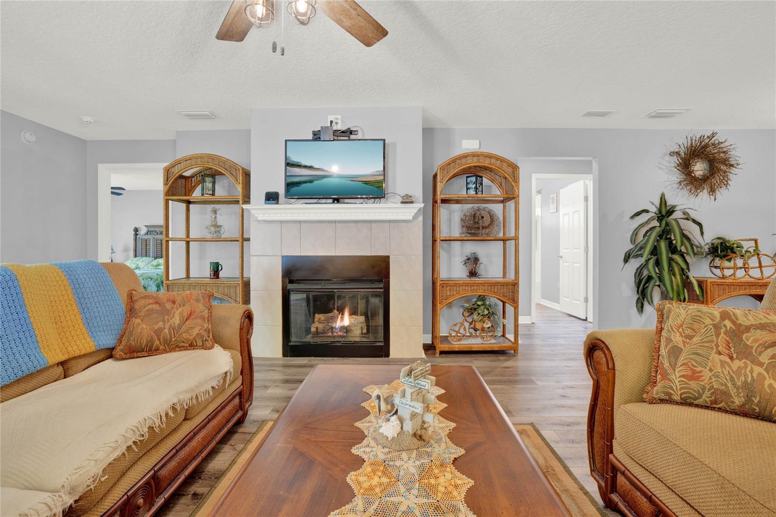 Image 8 of 53 For 4223 Arlington Ridge Boulevard