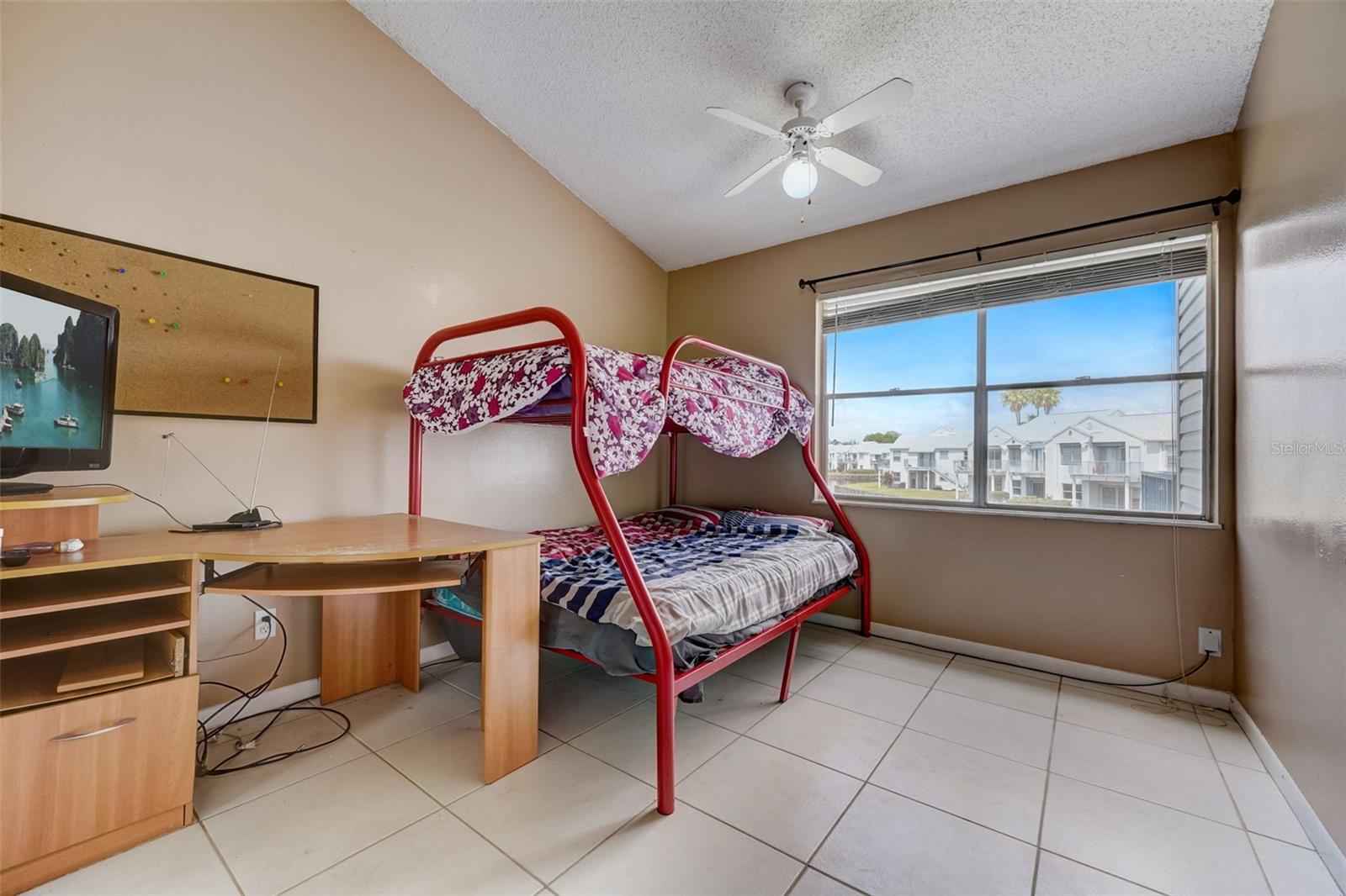 Image 21 of 28 For 2568 Woodgate Boulevard 204