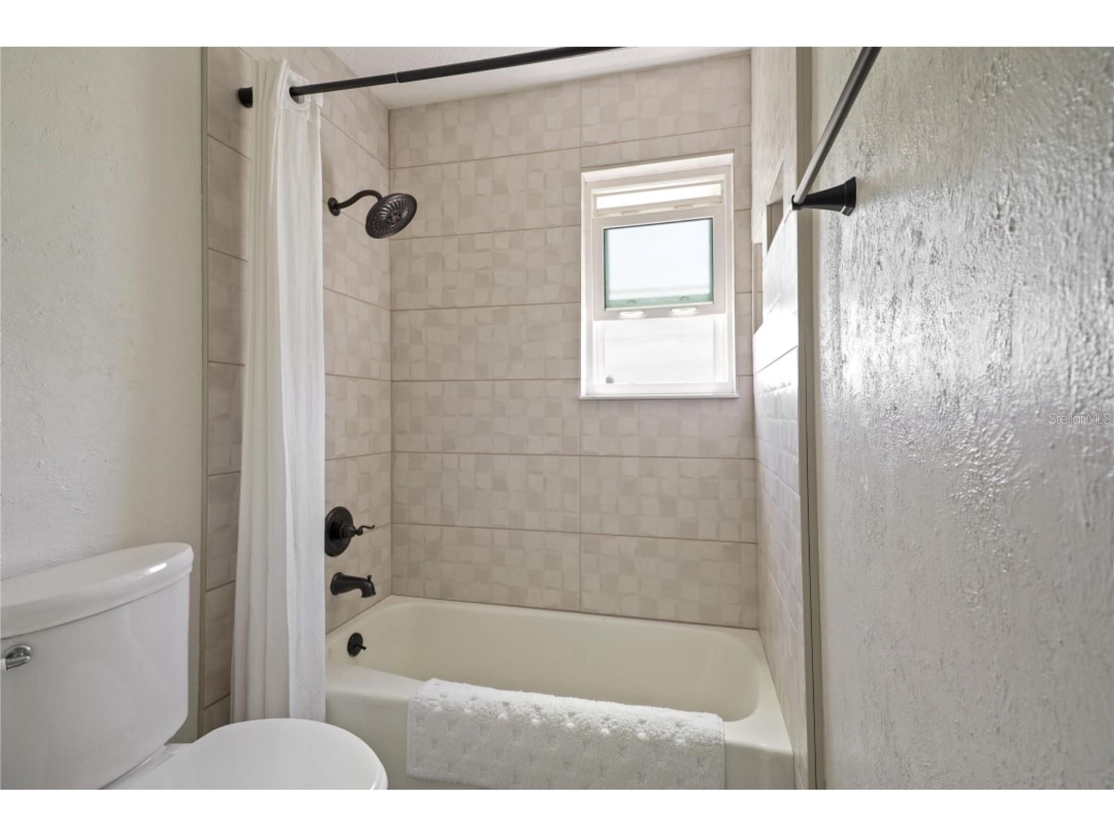 Image 28 of 44 For 59 Chippingwood Lane