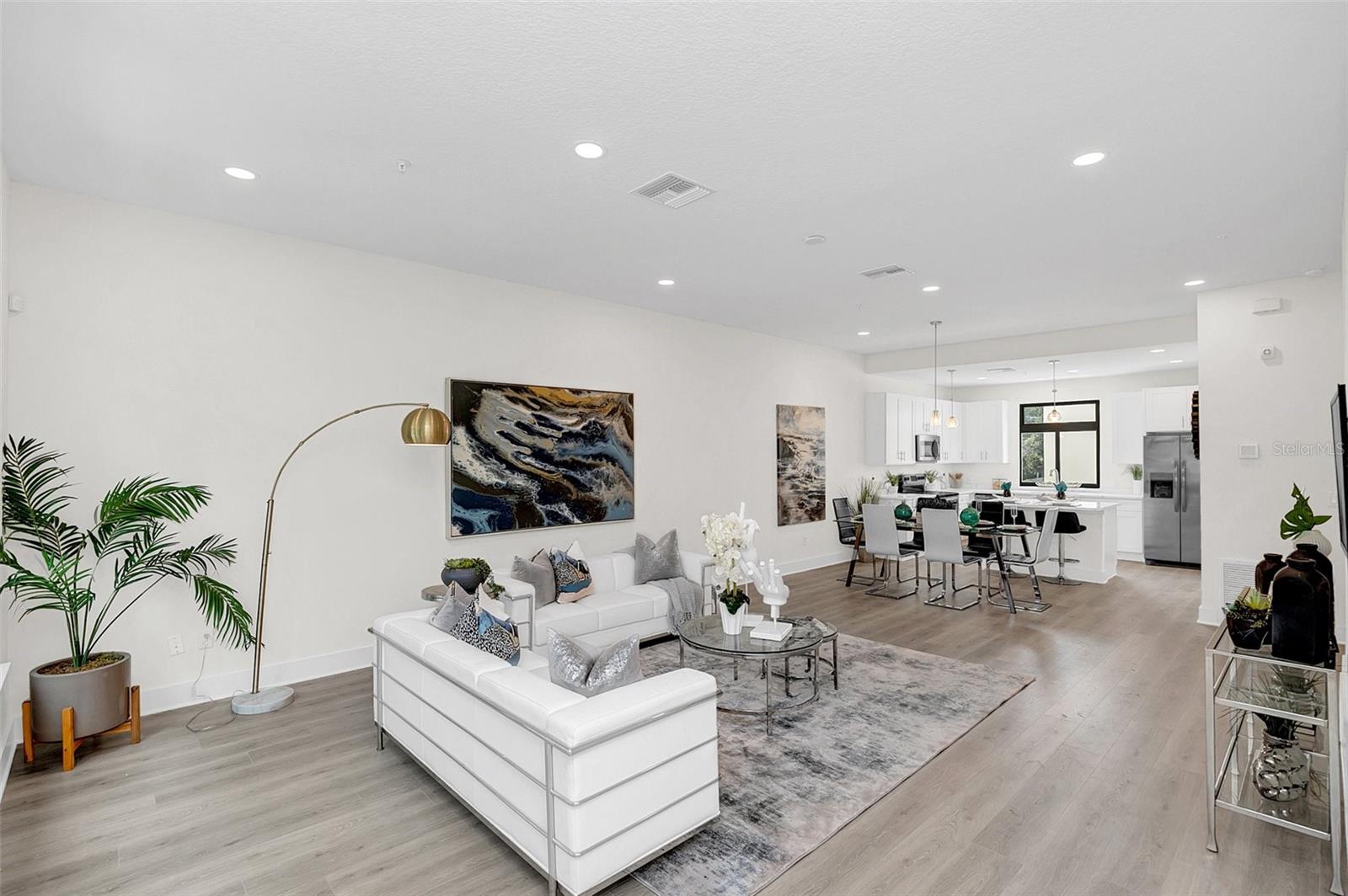 Image 13 of 42 For 266 Park Lake Street 16