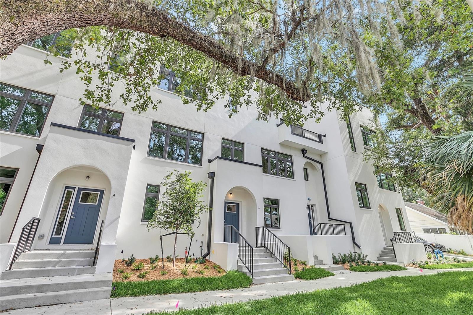 Image 2 of 42 For 266 Park Lake Street 16