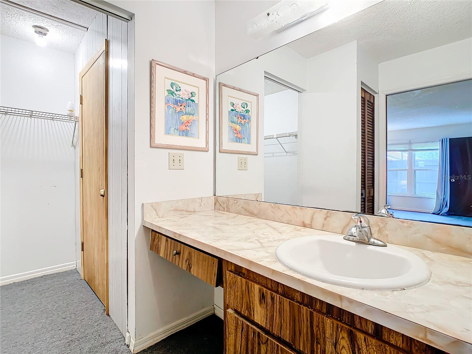 Image 31 of 56 For 530 Hunter Circle 248