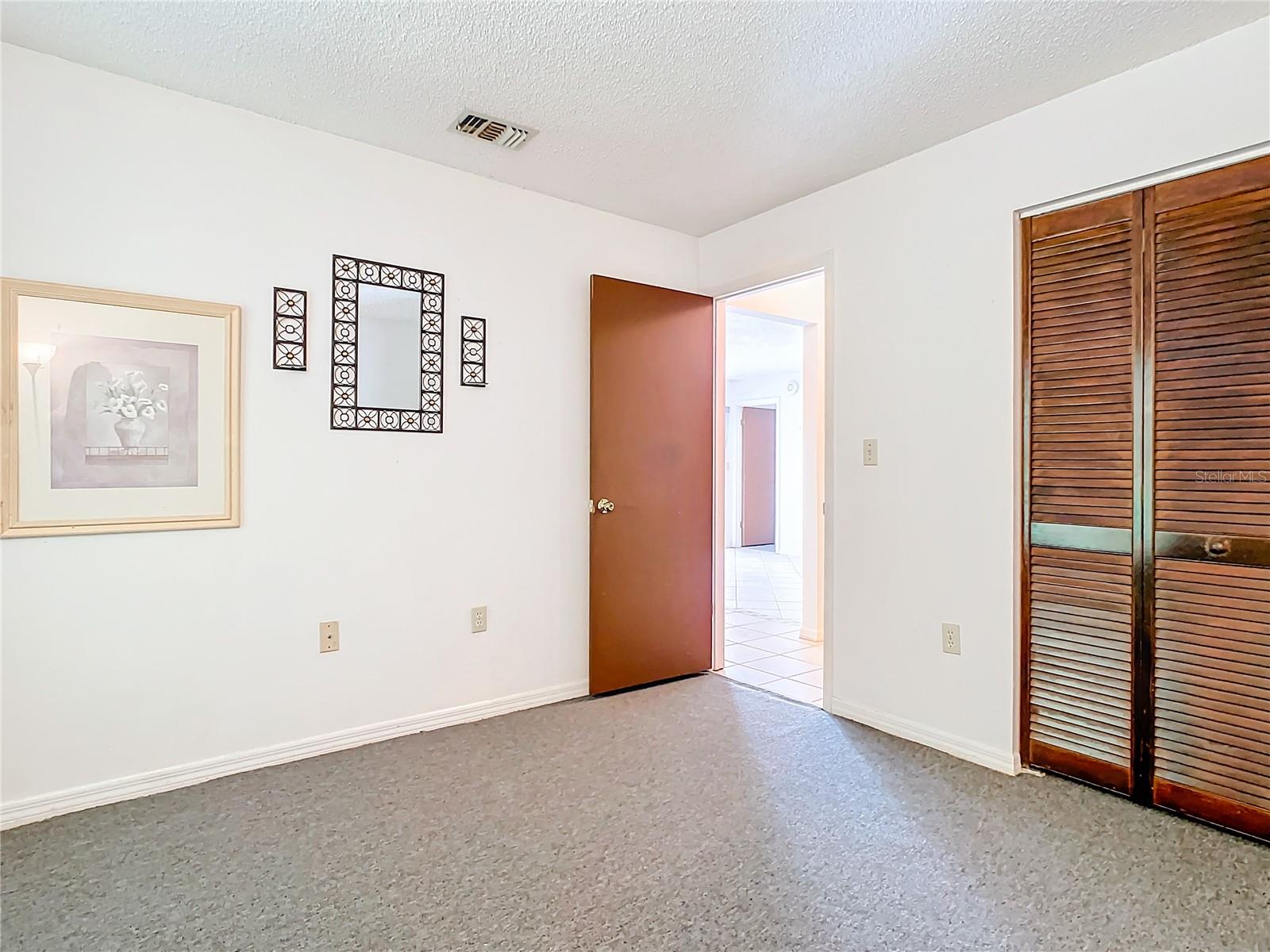 Image 33 of 56 For 530 Hunter Circle 248