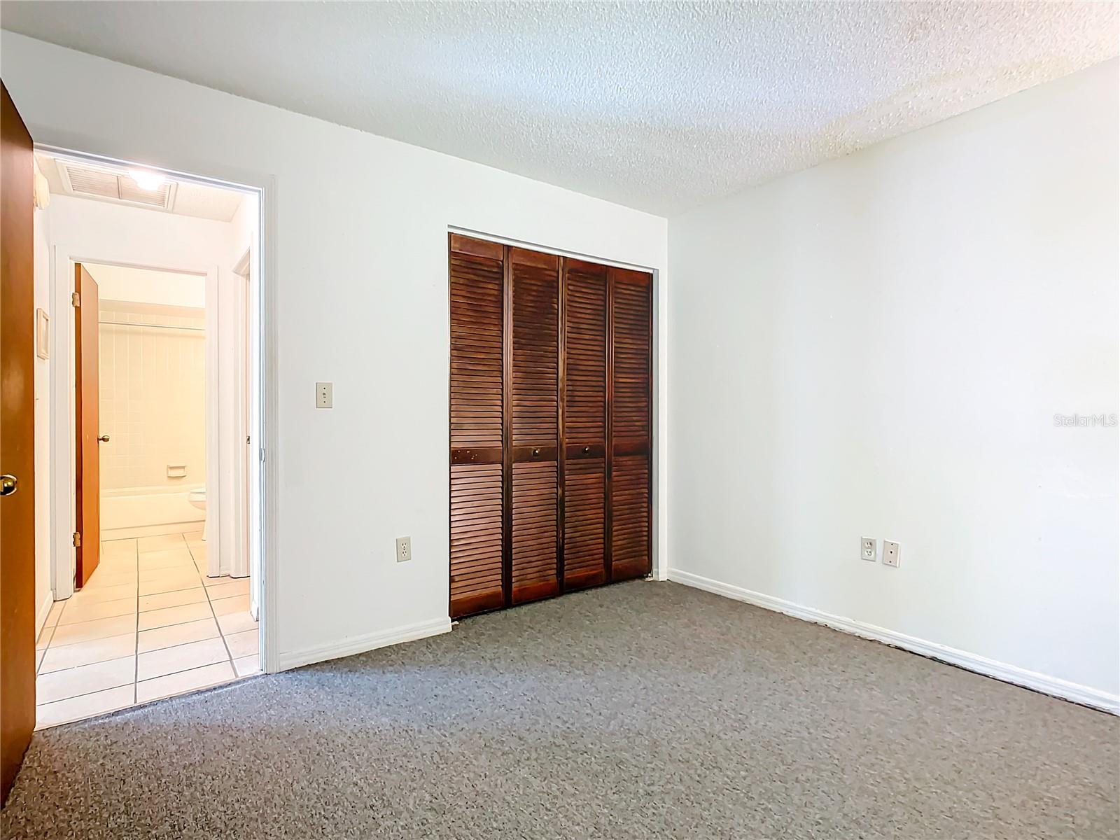 Image 34 of 56 For 530 Hunter Circle 248