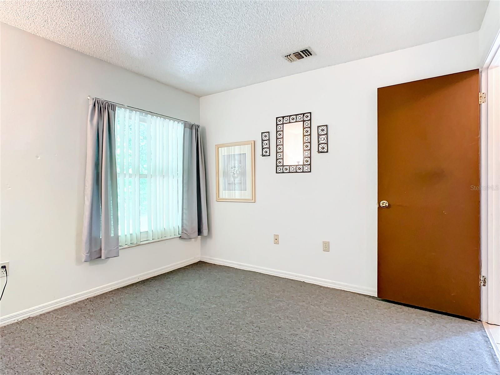 Image 35 of 56 For 530 Hunter Circle 248