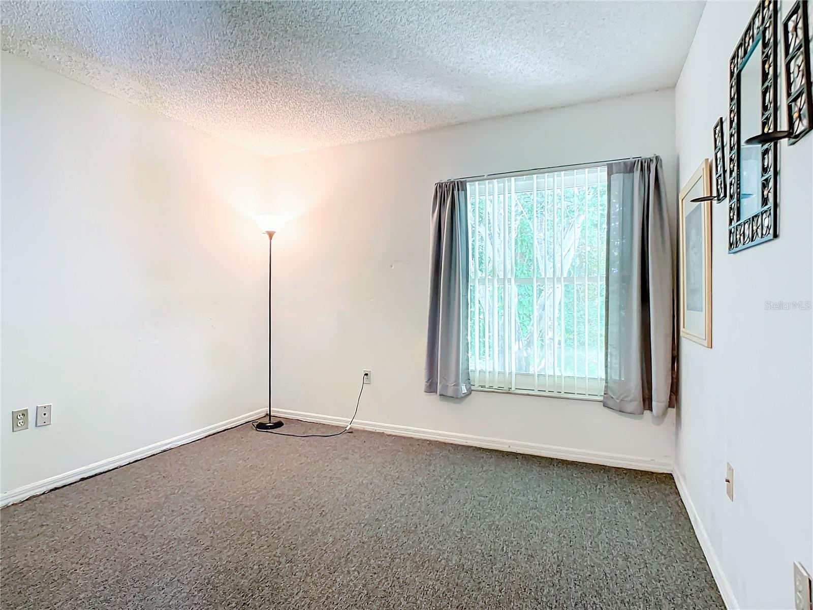 Image 36 of 56 For 530 Hunter Circle 248