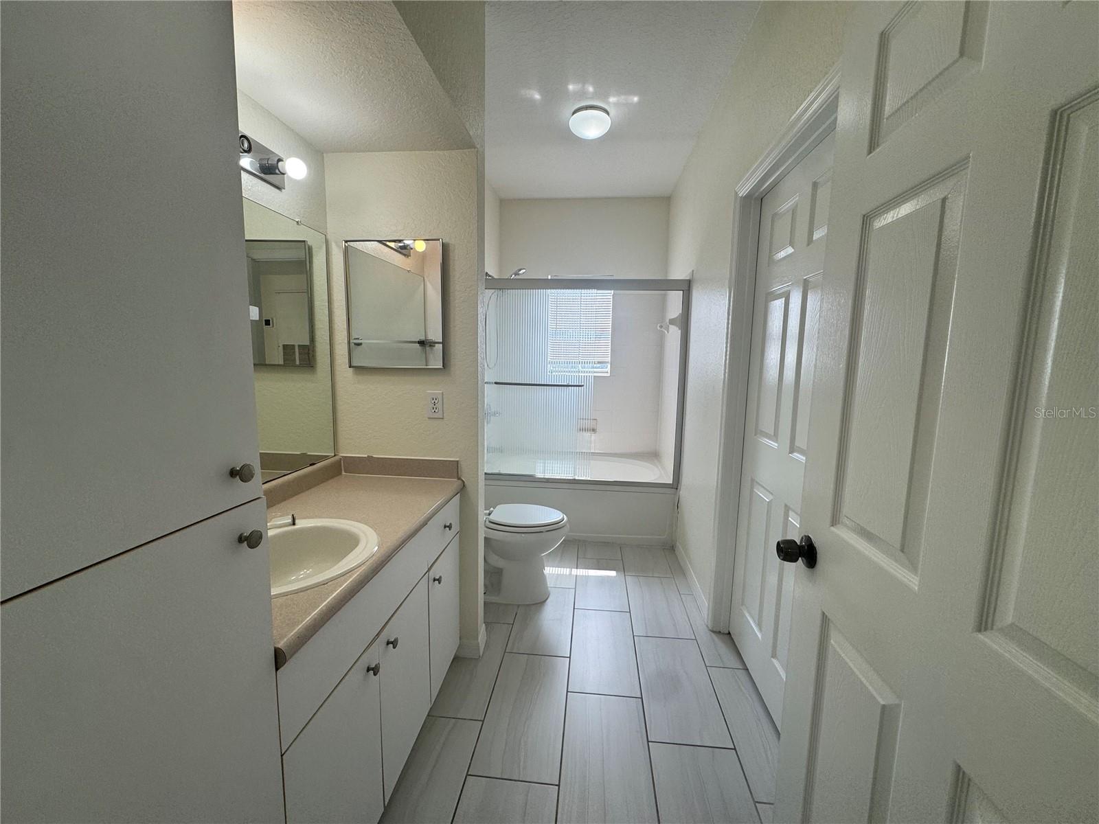 Image 15 of 20 For 5156 City Street 118