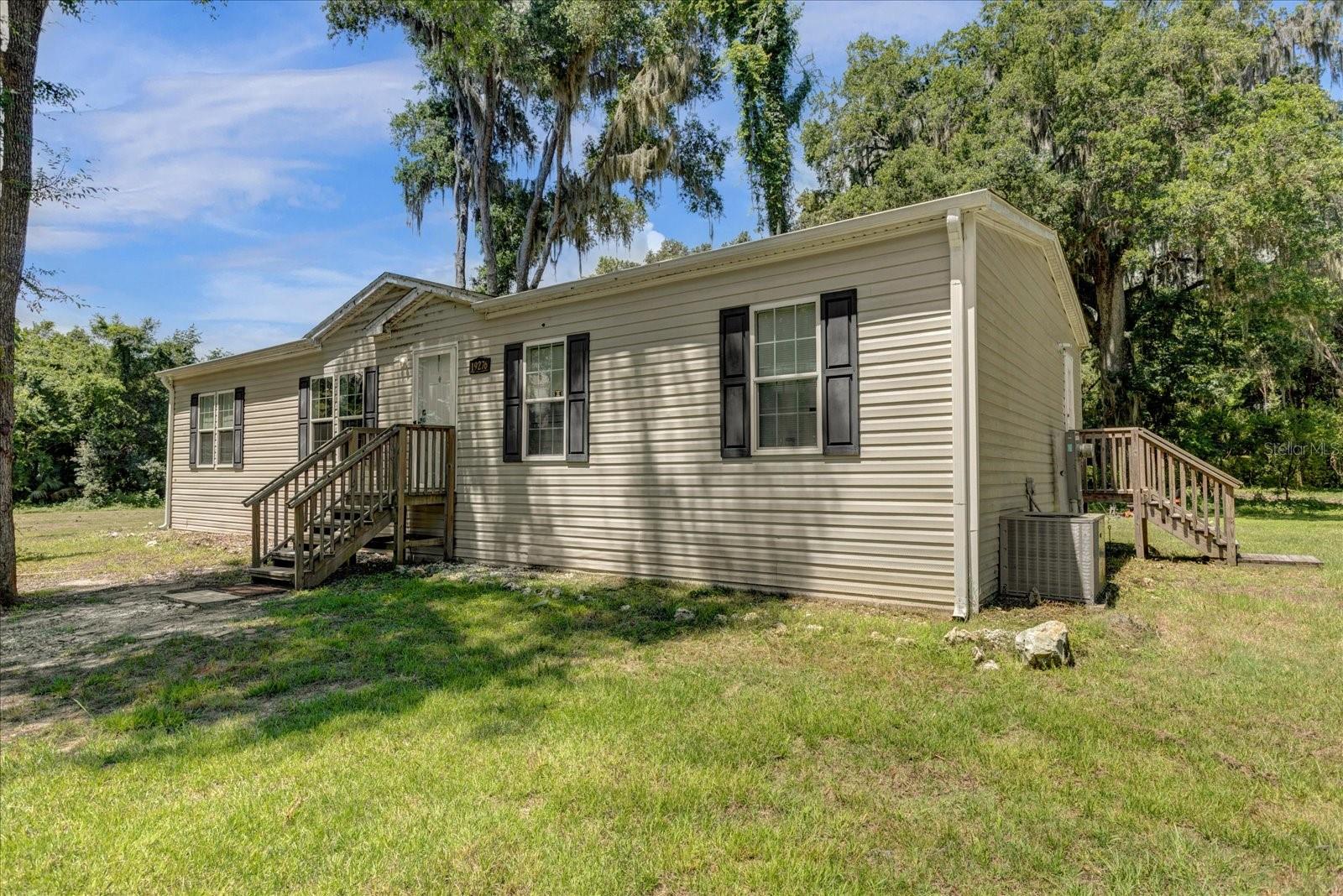 Details for 19276 Us Highway 301, CITRA, FL 32113