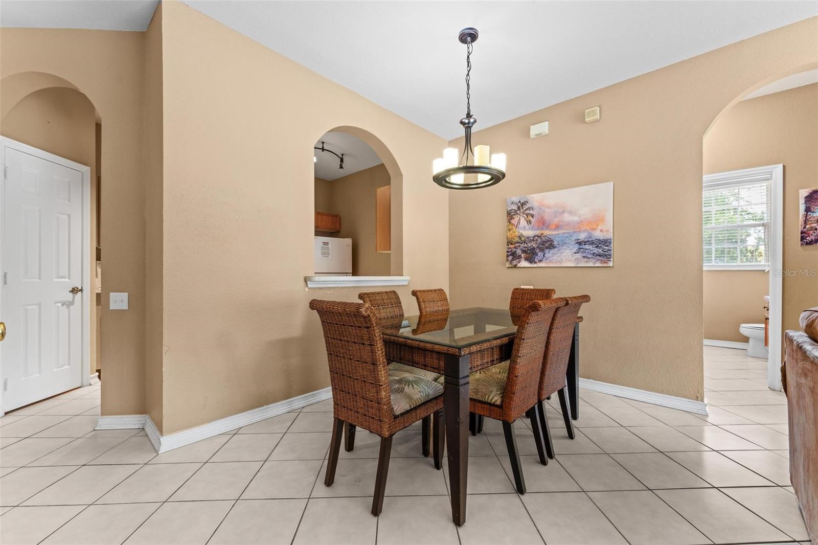 Image 10 of 41 For 8101 Coconut Palm Way 203