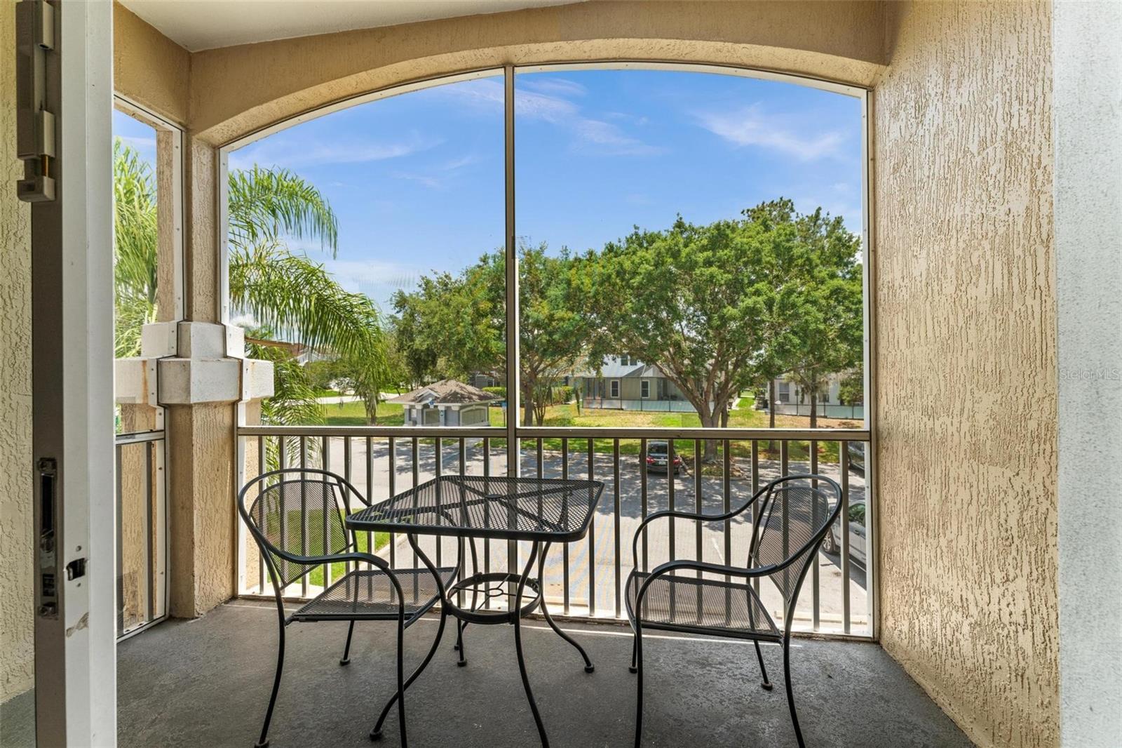 Image 31 of 41 For 8101 Coconut Palm Way 203