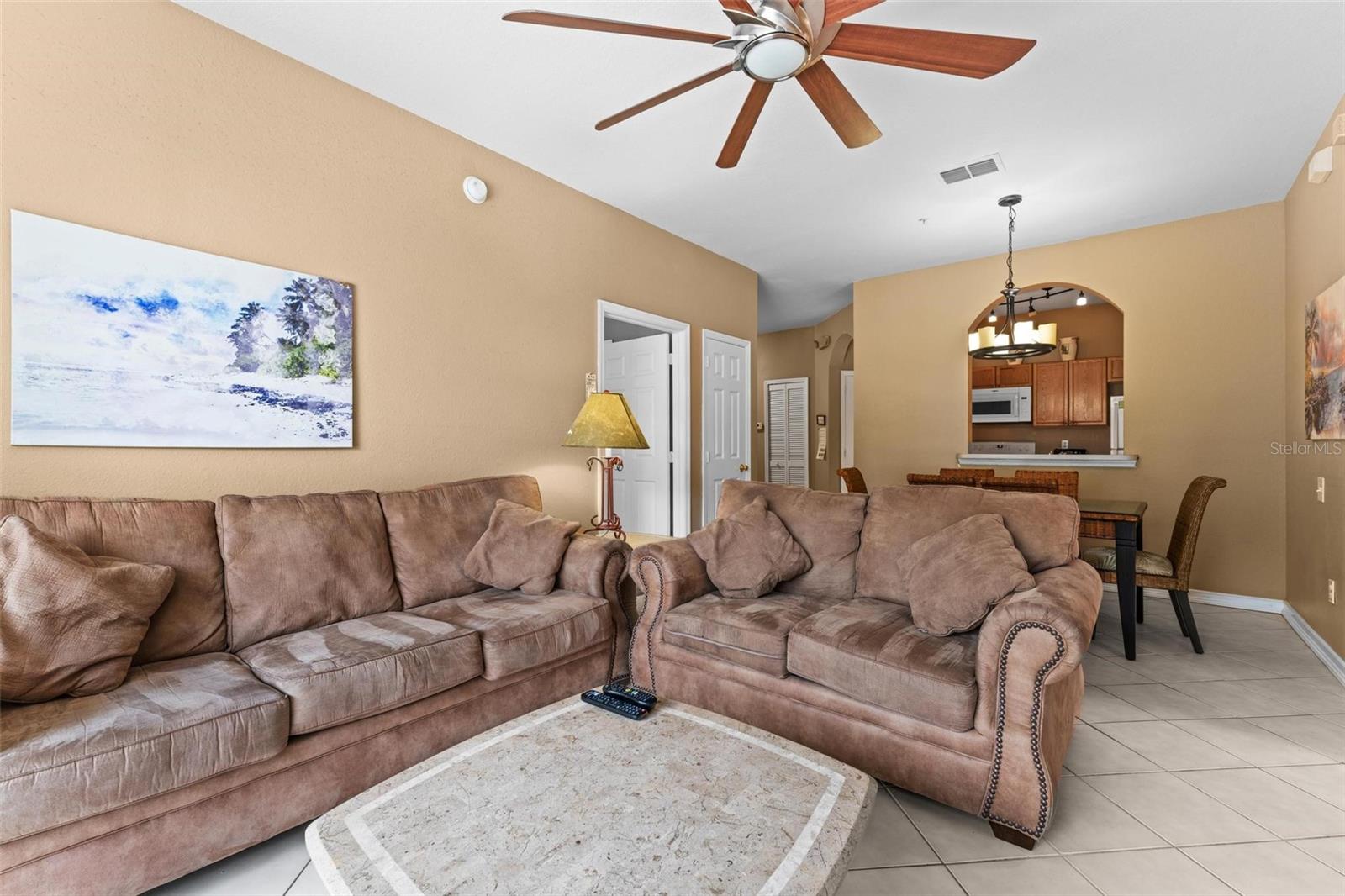 Image 7 of 41 For 8101 Coconut Palm Way 203