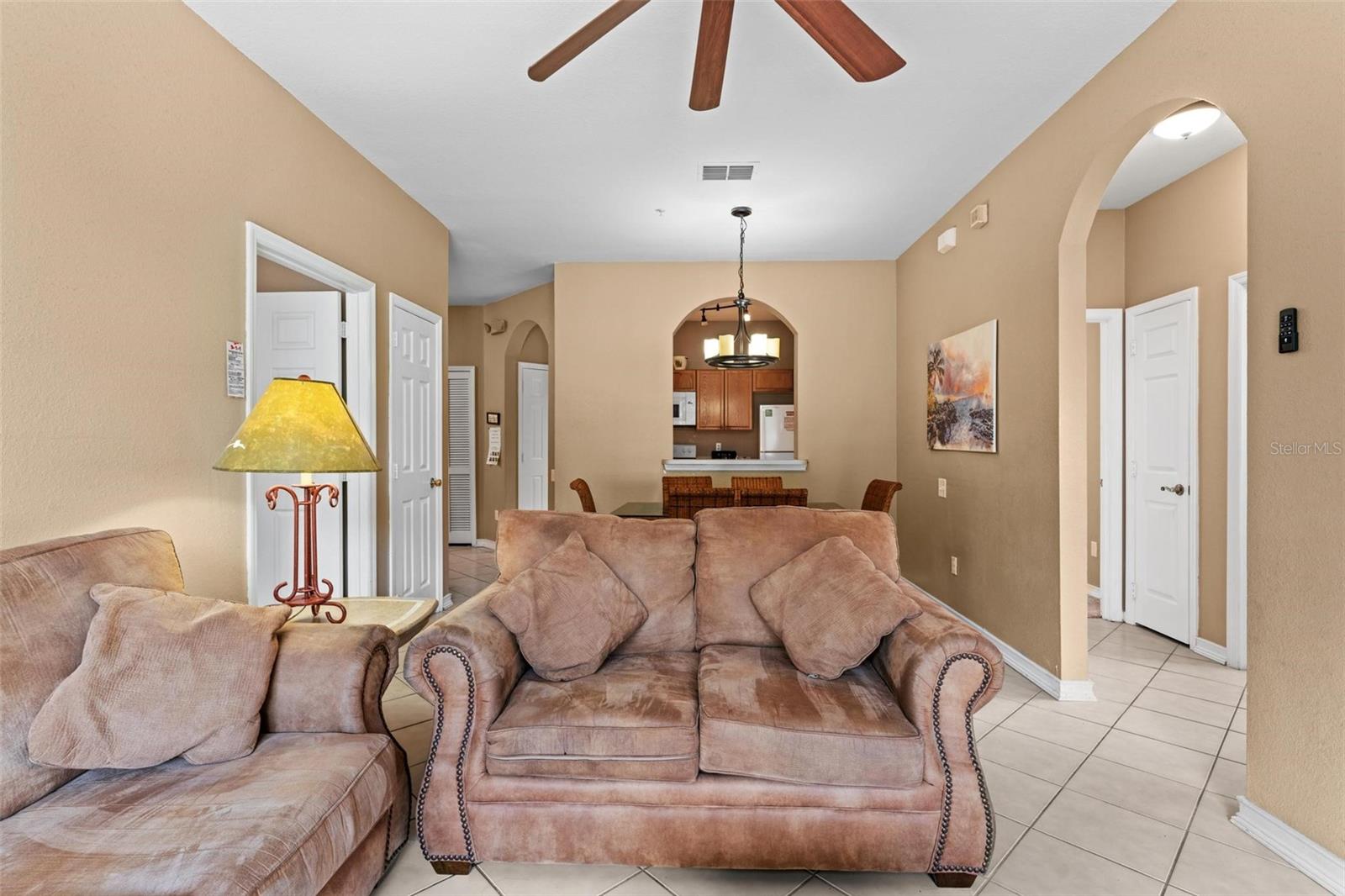 Image 8 of 41 For 8101 Coconut Palm Way 203