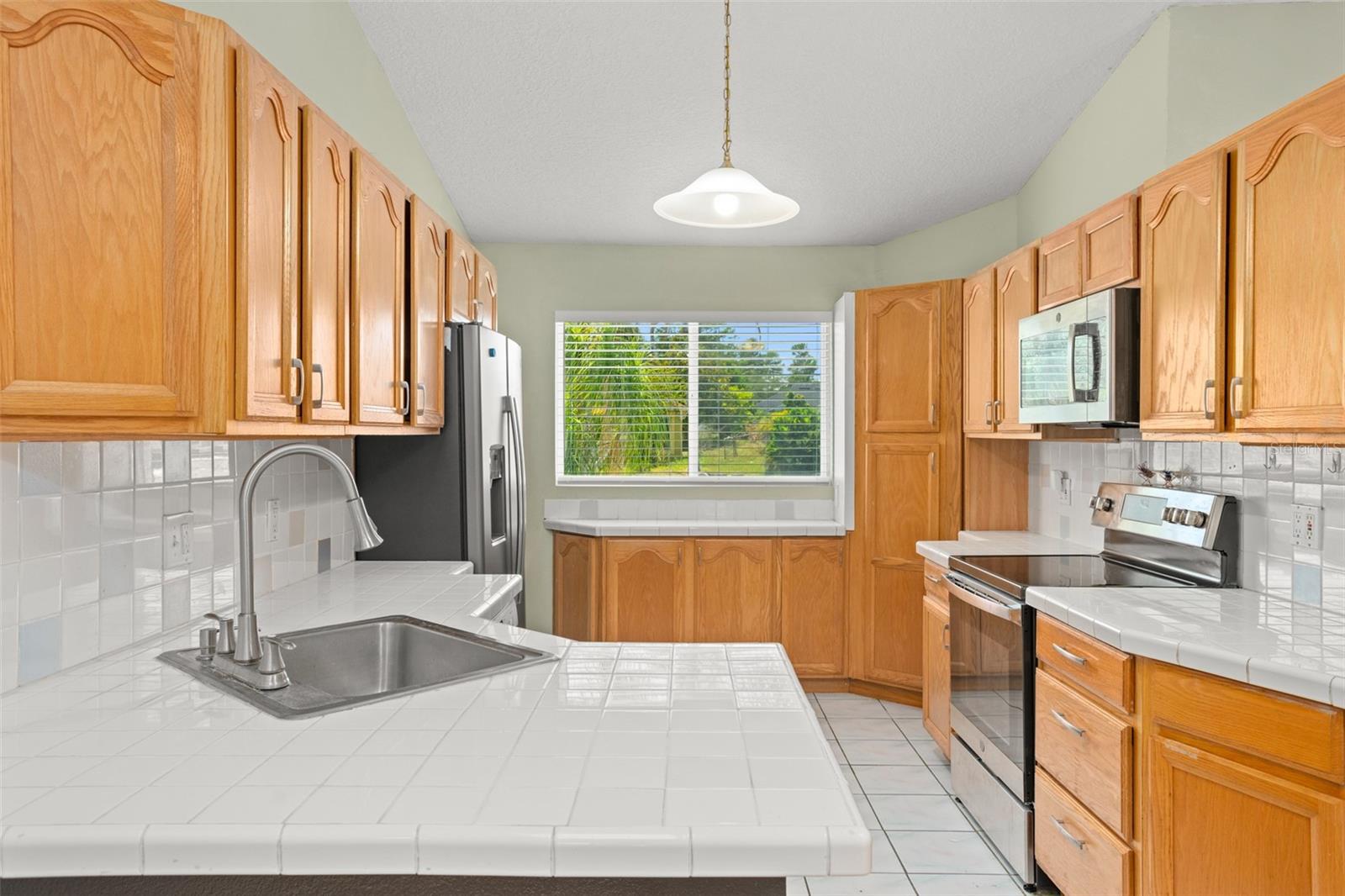 Image 10 of 38 For 809 Mentmore Circle