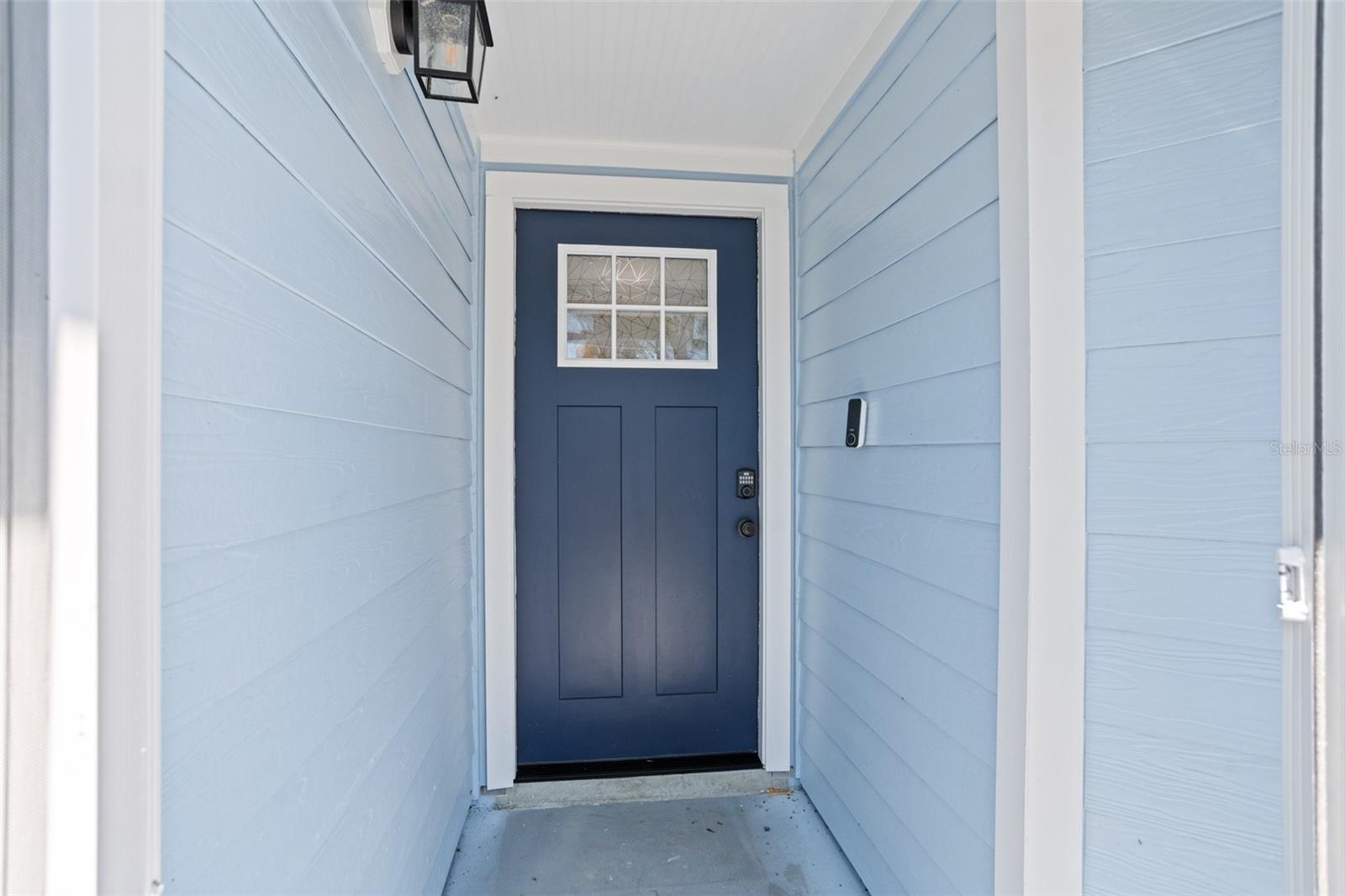 Image 2 of 38 For 809 Mentmore Circle