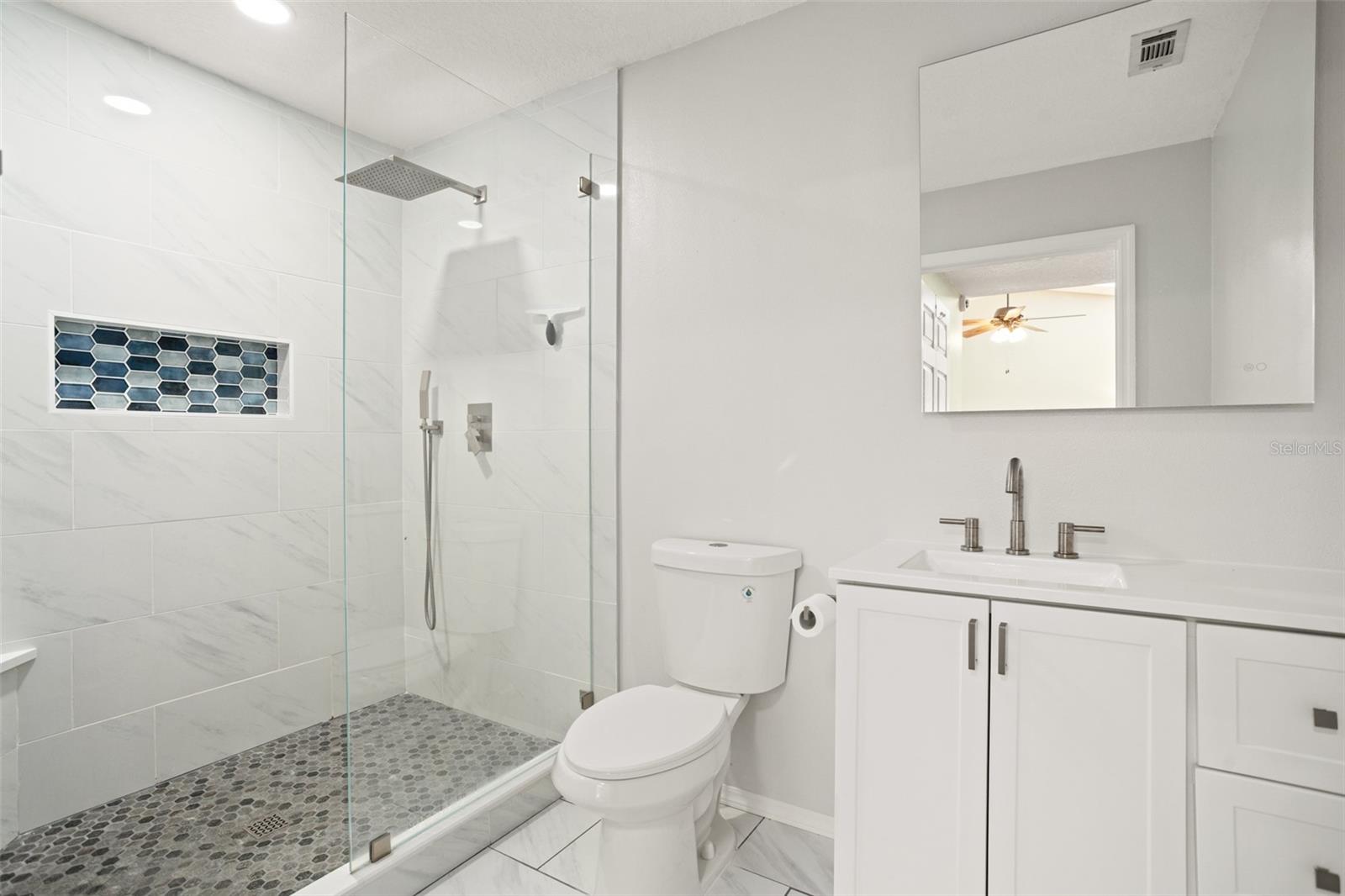 Image 20 of 38 For 809 Mentmore Circle