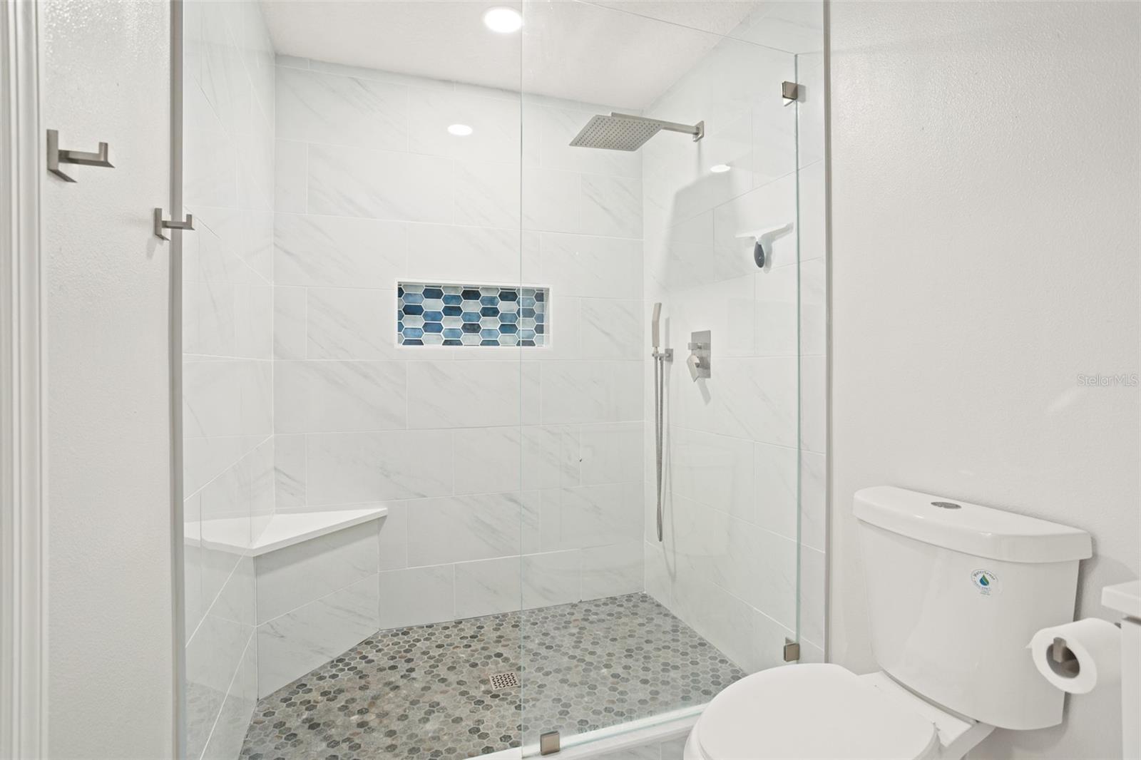 Image 21 of 38 For 809 Mentmore Circle