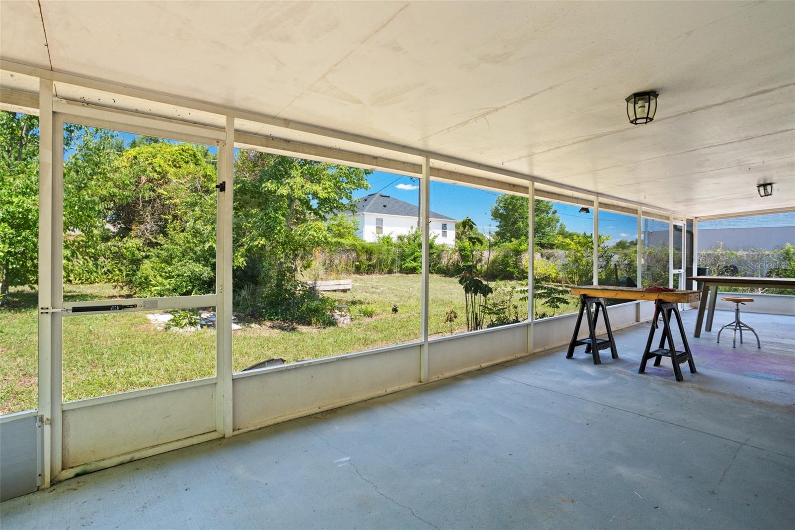 Image 26 of 38 For 809 Mentmore Circle