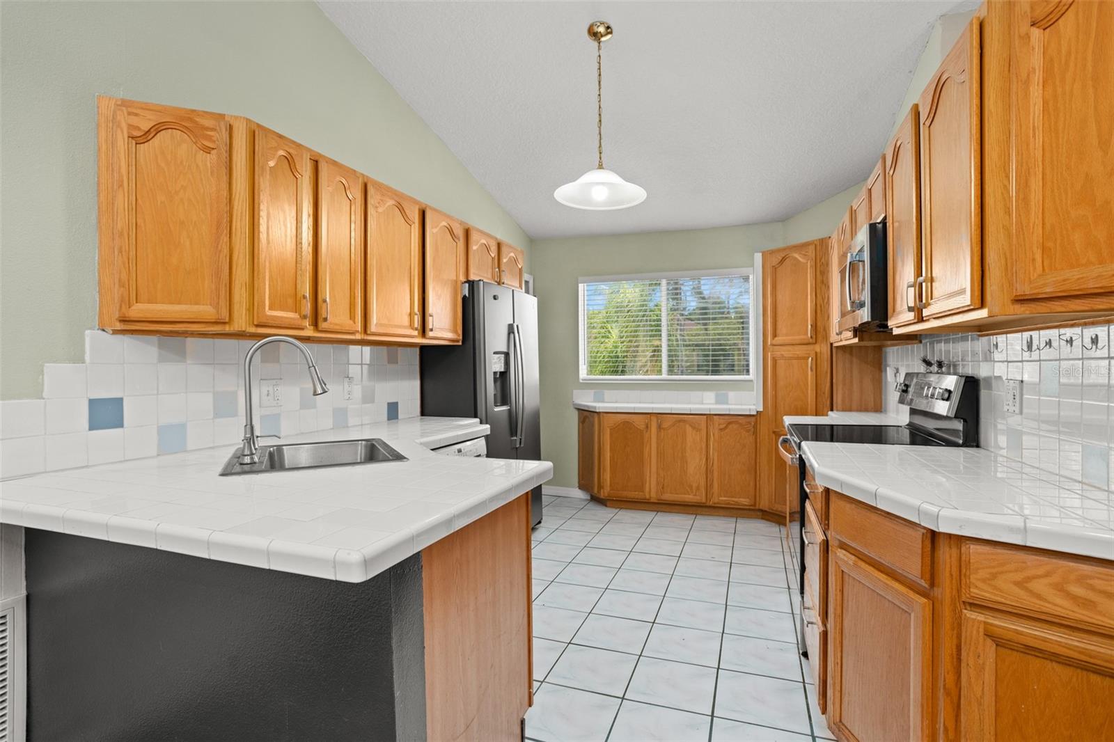 Image 9 of 38 For 809 Mentmore Circle