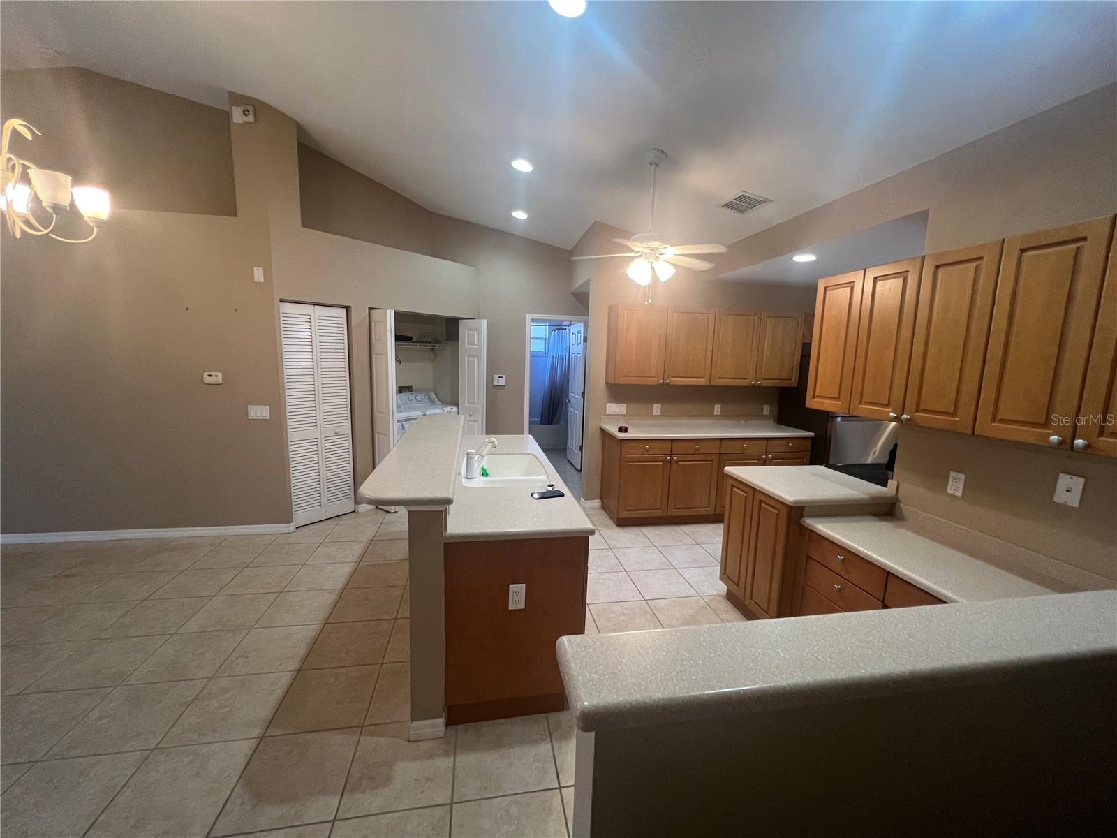 Image 3 of 5 For 5390 Admiral Way  12-202