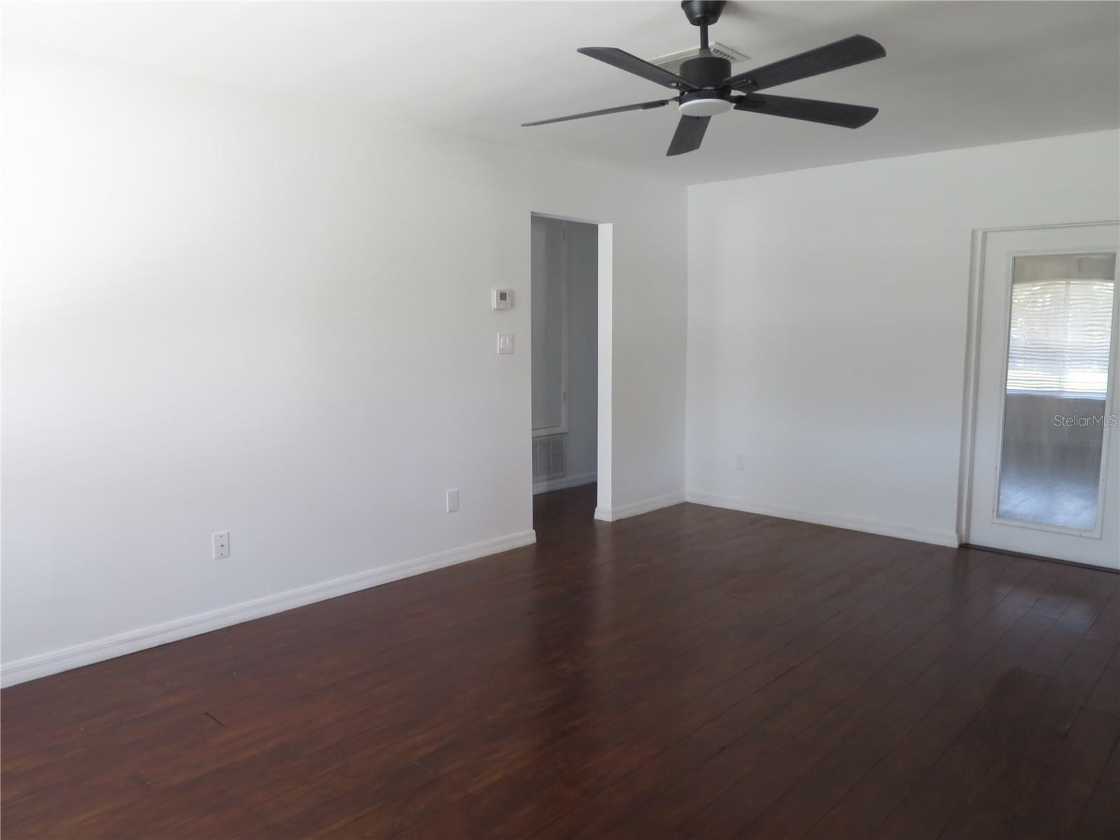 Image 16 of 41 For 10602 Whitman Circle