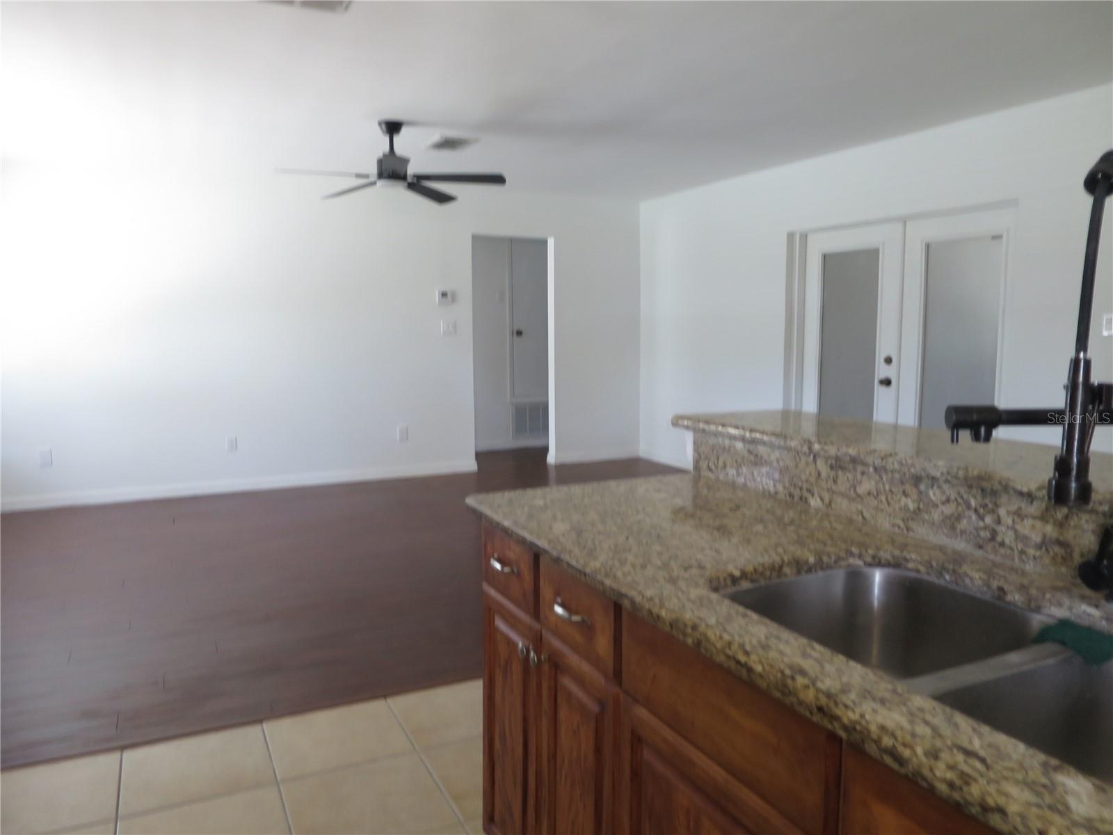 Image 5 of 41 For 10602 Whitman Circle