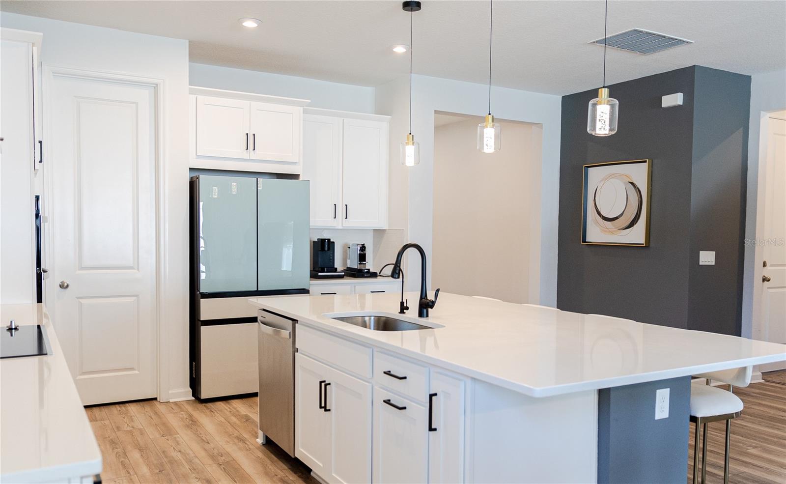 Image 5 of 19 For 7904 Waterfield Avenue 1