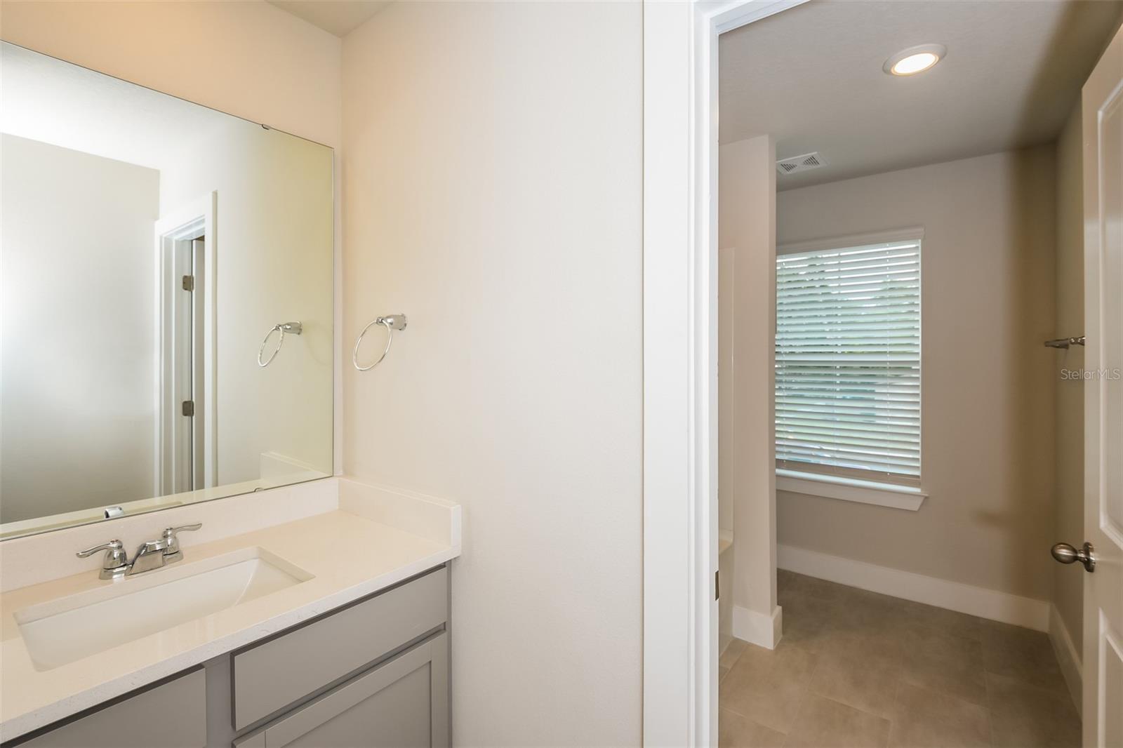 Image 11 of 17 For 812 Voorhis Avenue