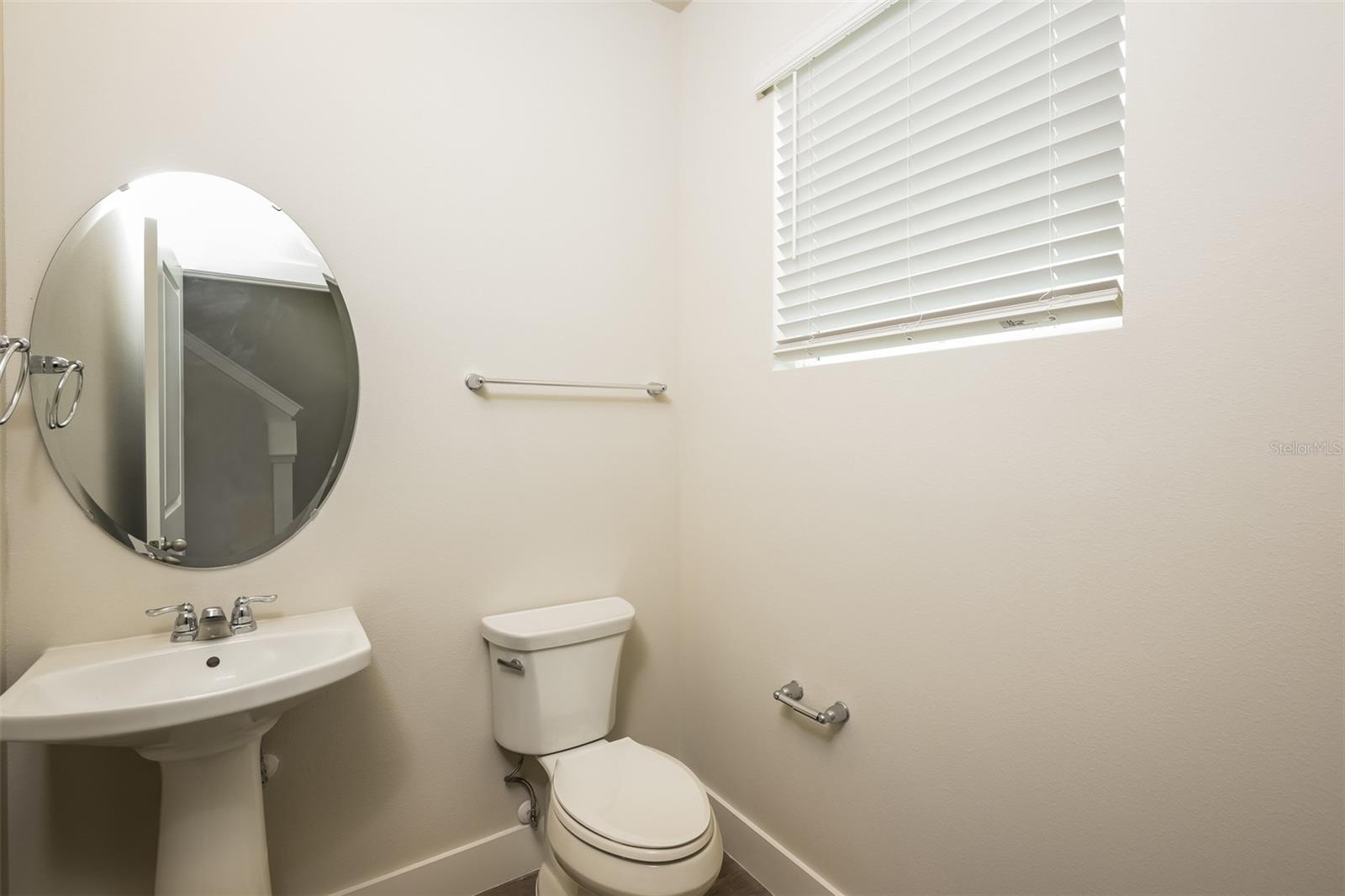 Image 15 of 17 For 812 Voorhis Avenue