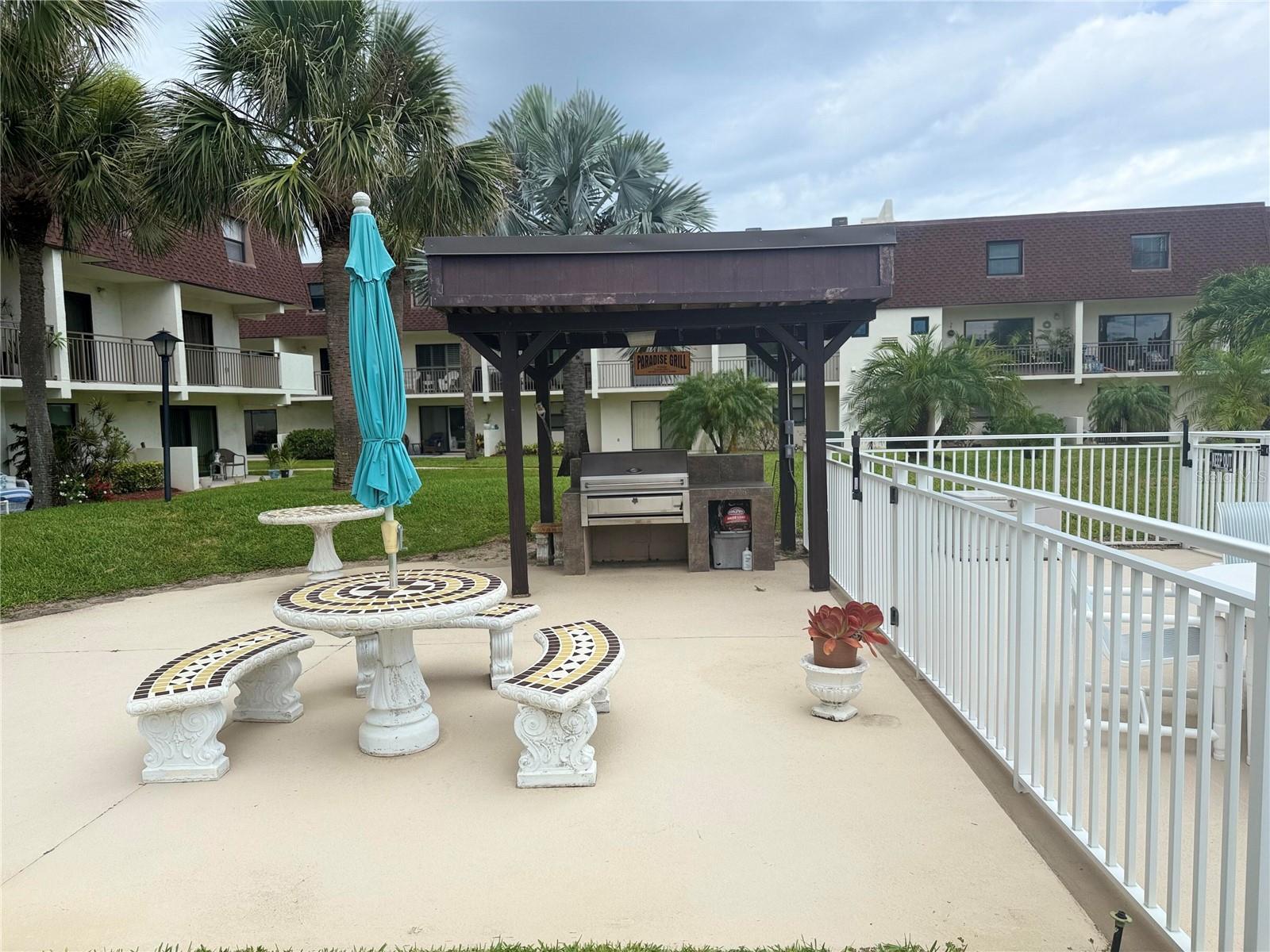 Image 41 of 43 For 190 Paradise Boulevard 9
