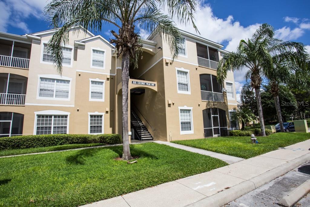 Image 1 of 30 For 8101 Coconut Palm Way 105