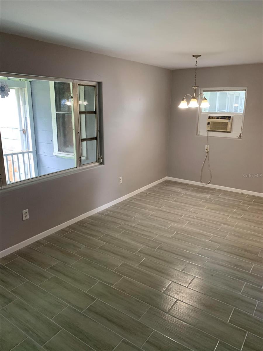 Image 7 of 11 For 712 Florida Avenue 8