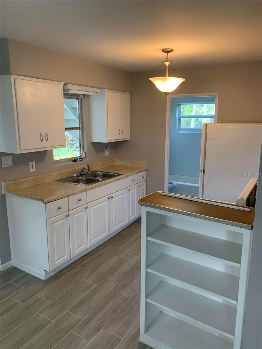 Image 8 of 11 For 712 Florida Avenue 8
