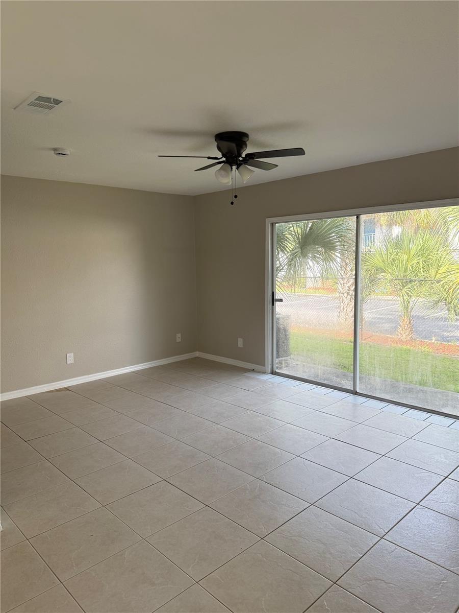 Image 4 of 27 For 2444 Summerfield Way 1