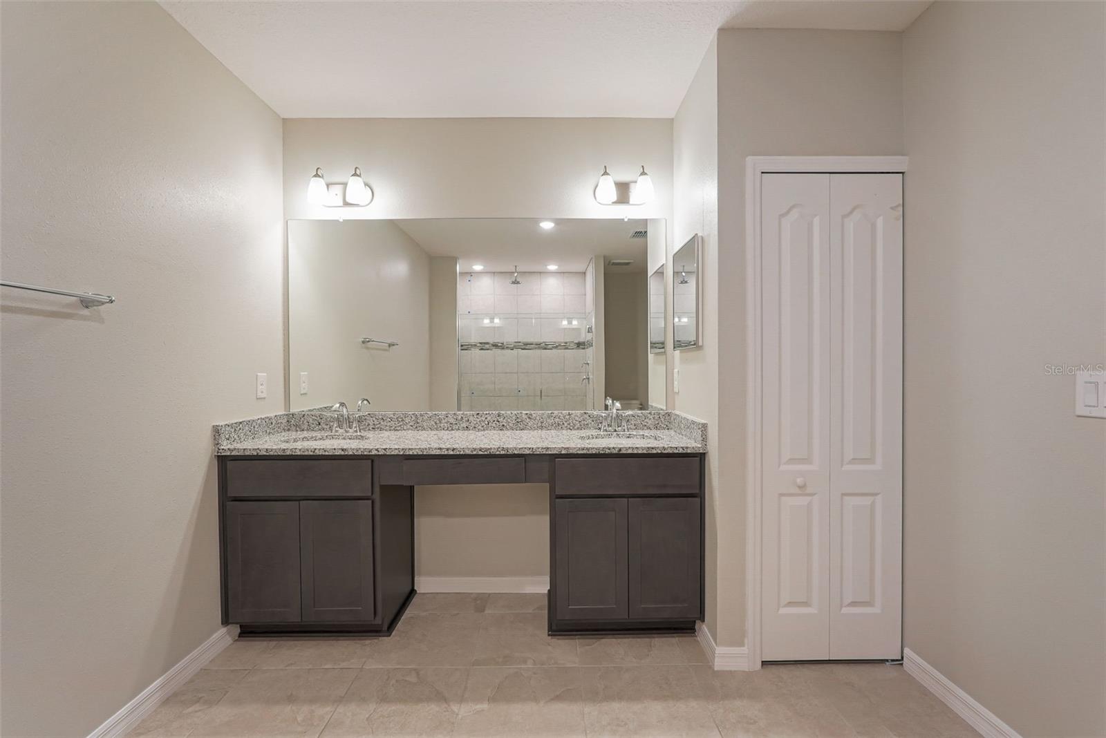 Image 33 of 41 For 25134 Doredo Drive
