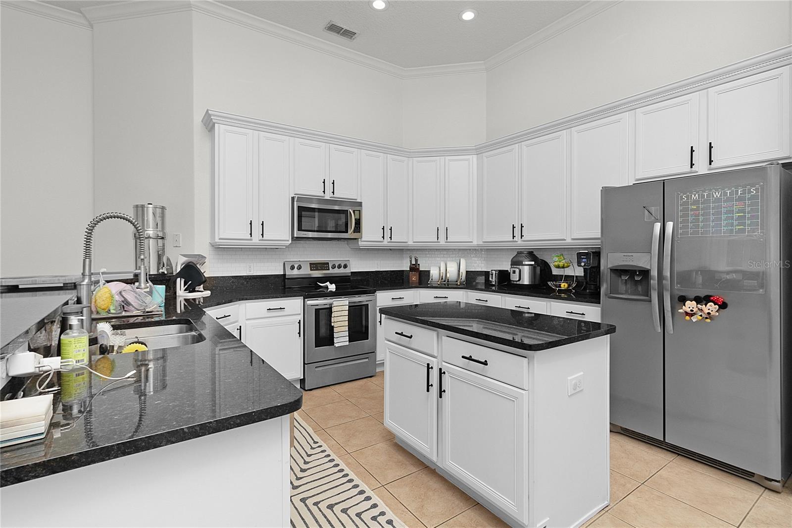 Image 15 of 81 For 4965 Parkview Drive
