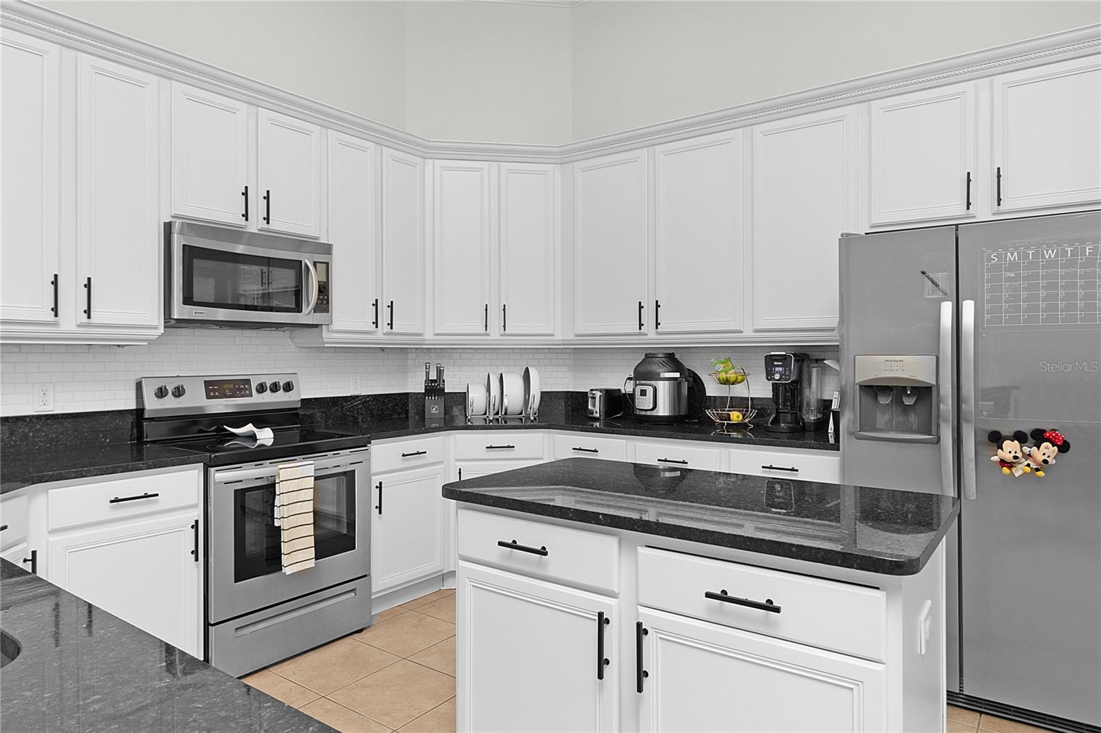 Image 19 of 81 For 4965 Parkview Drive