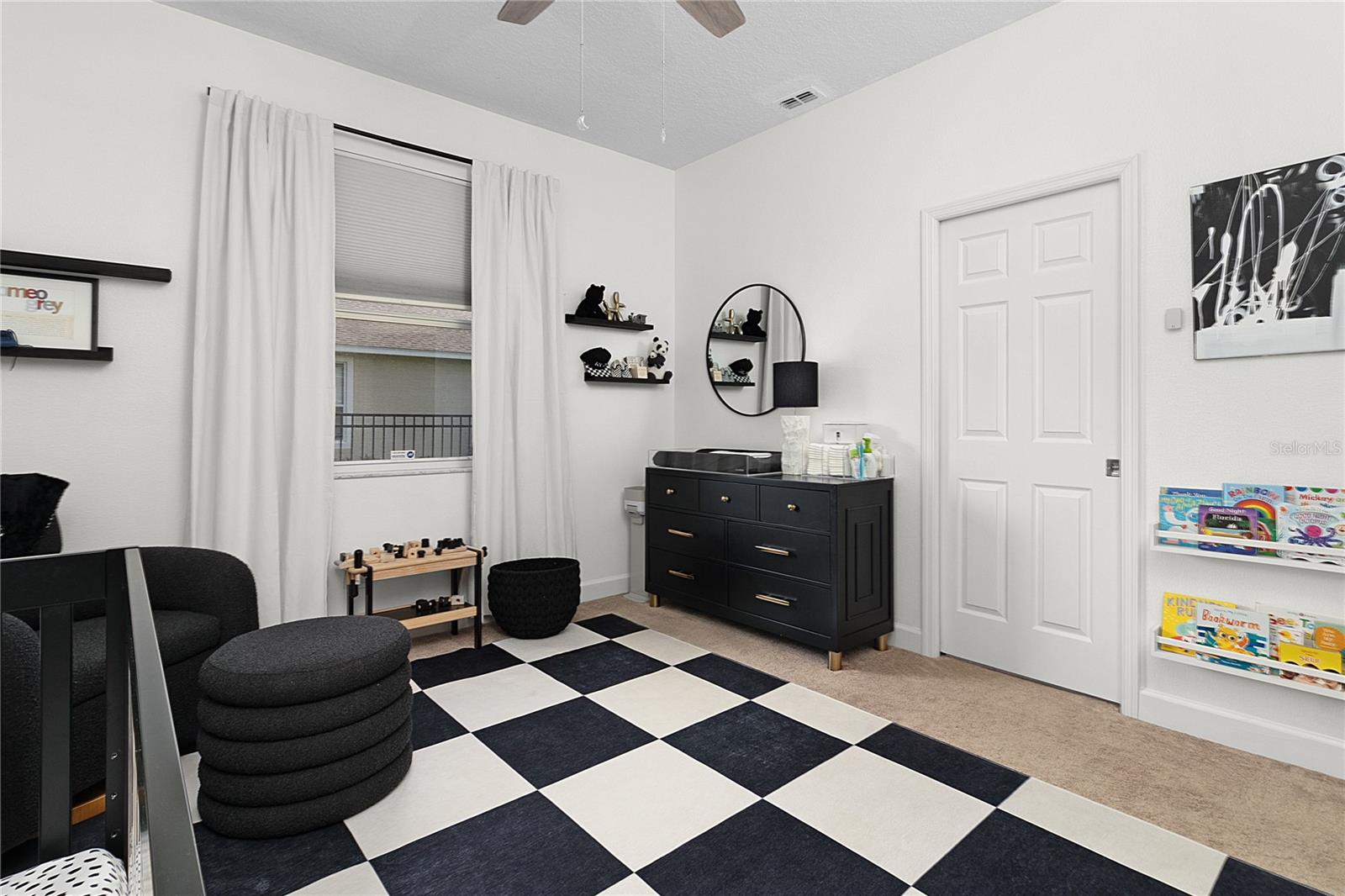 Image 21 of 81 For 4965 Parkview Drive