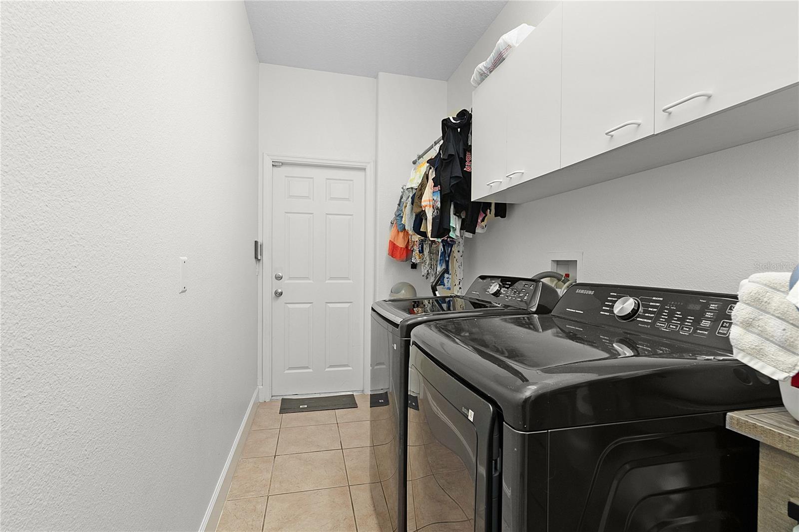 Image 25 of 81 For 4965 Parkview Drive