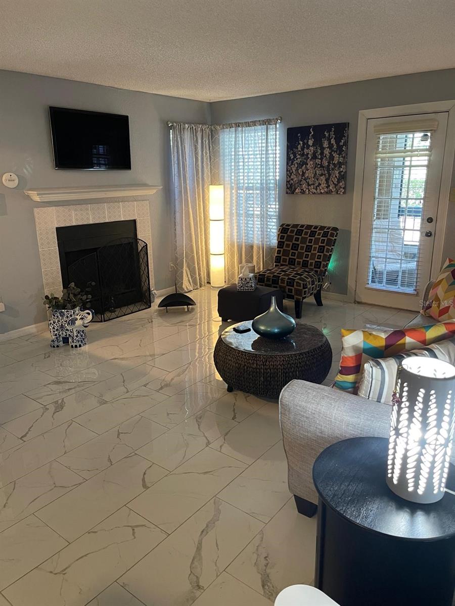 Image 4 of 15 For 4301 Lizshire Lane C-109