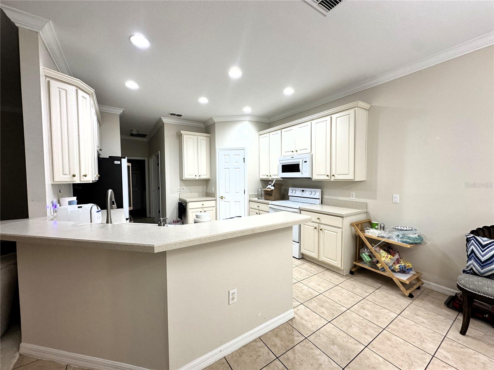Image 7 of 26 For 681 Coronado Drive
