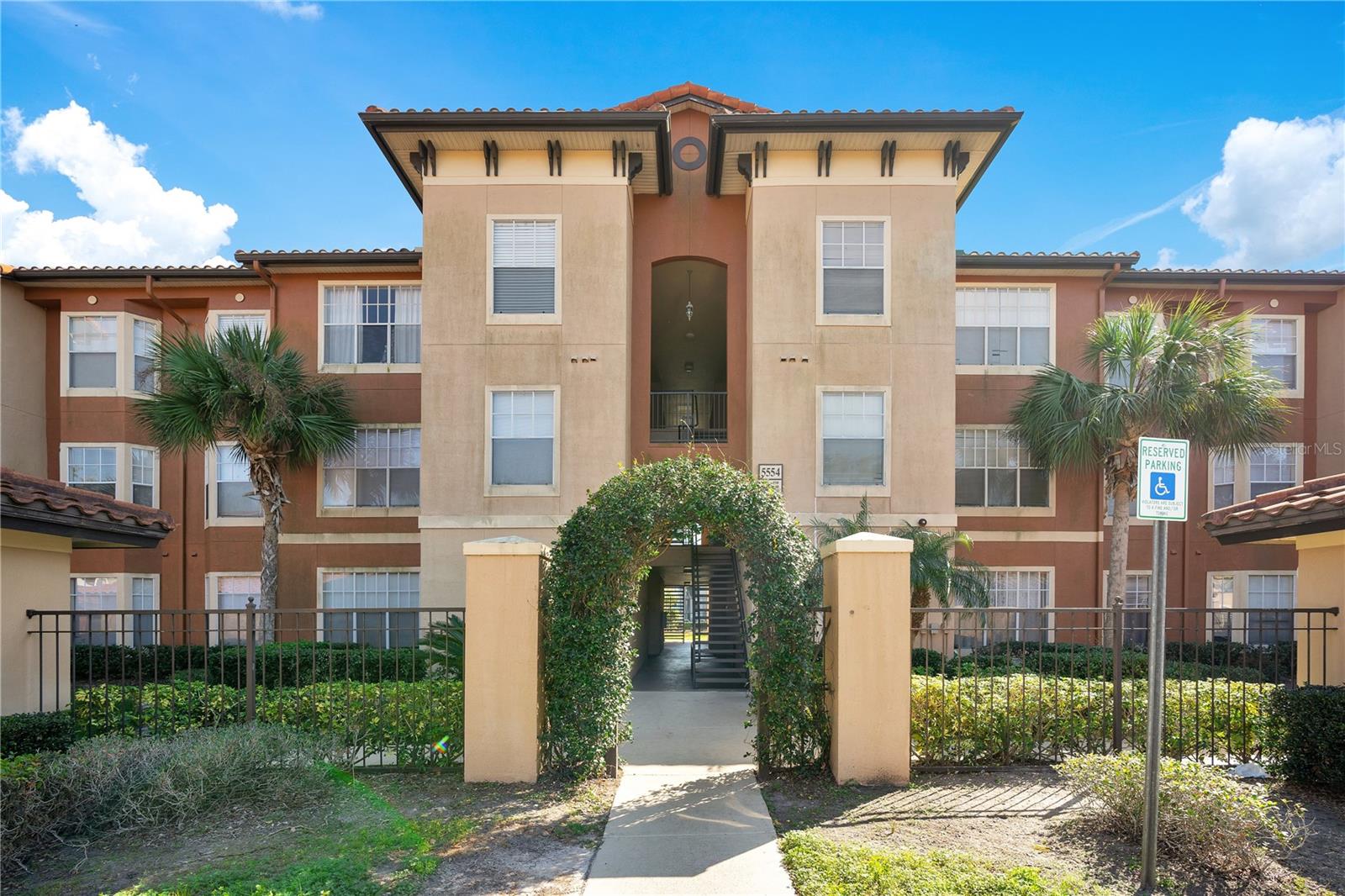 Details for 5554 Metrowest Boulevard 107, ORLANDO, FL 32811