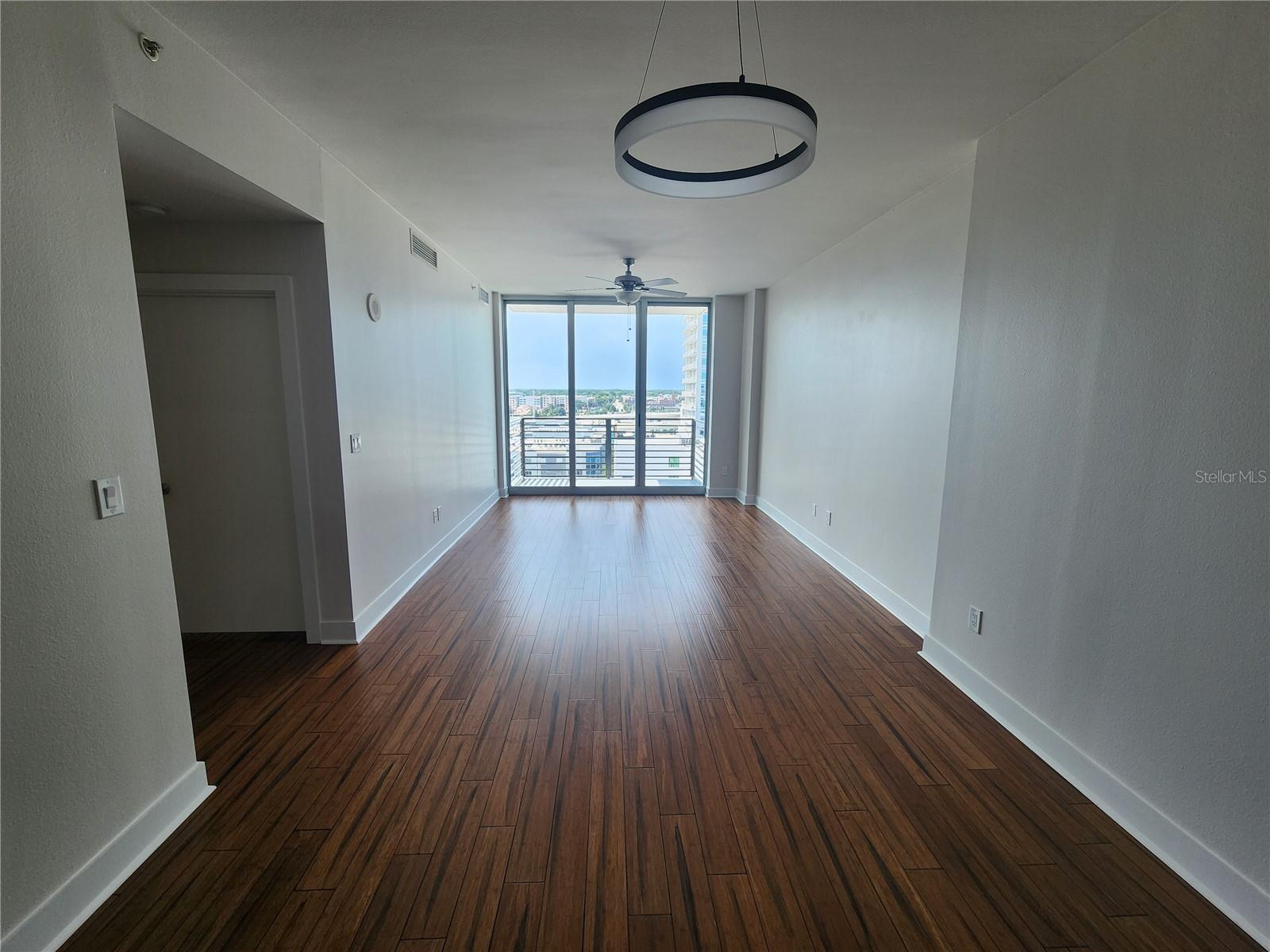 Listing photo id 1 for 1208 Kennedy Boulevard 1121