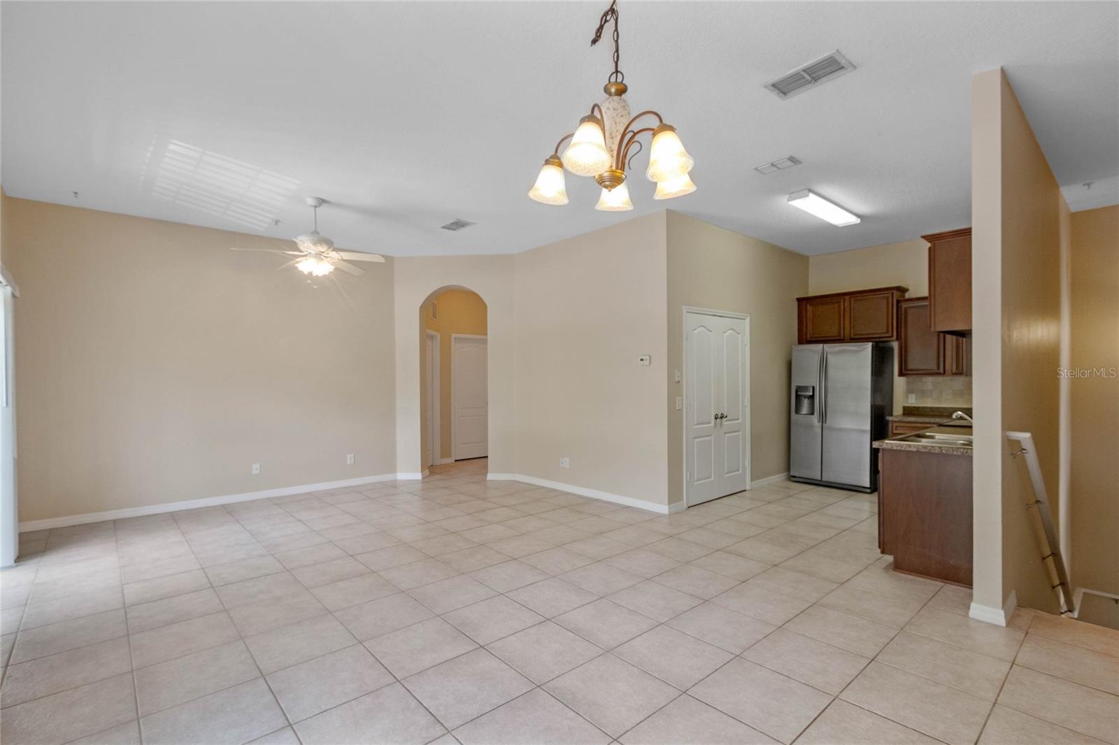 Image 3 of 16 For 15326 Oak Apple Court