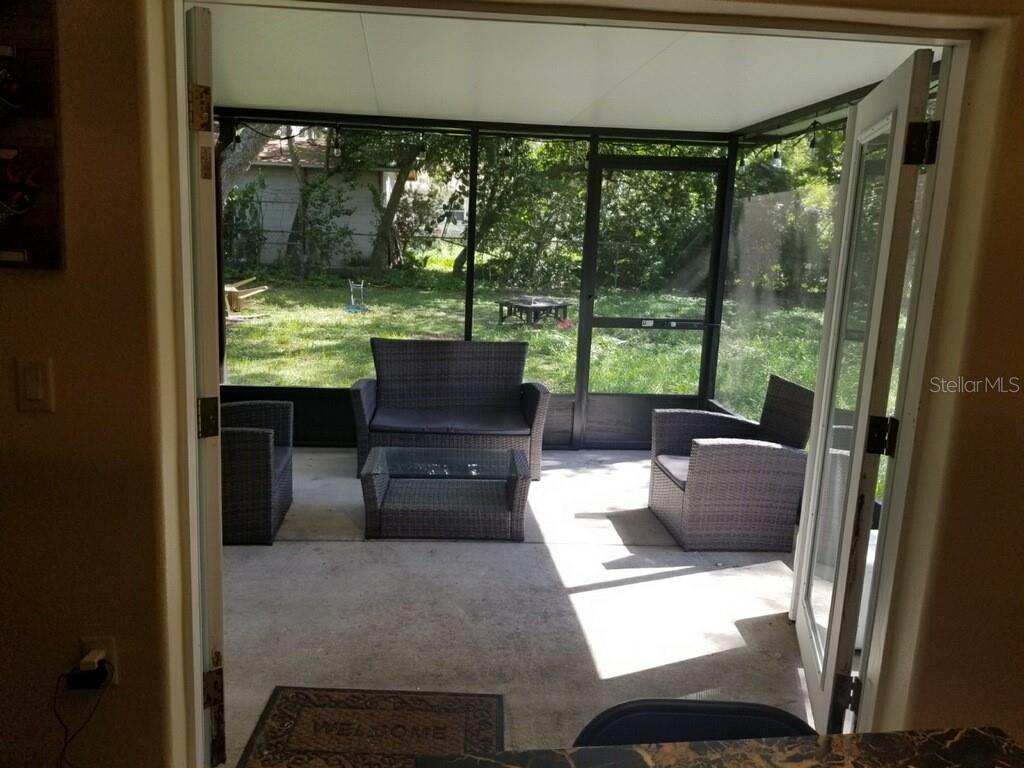 Image 22 of 27 For 715 Baywood Circle
